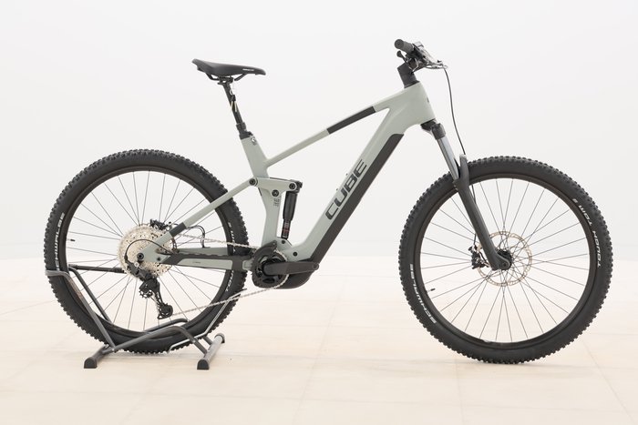 Cube STEREO HYBRID 140 HPC PRO 750 2024