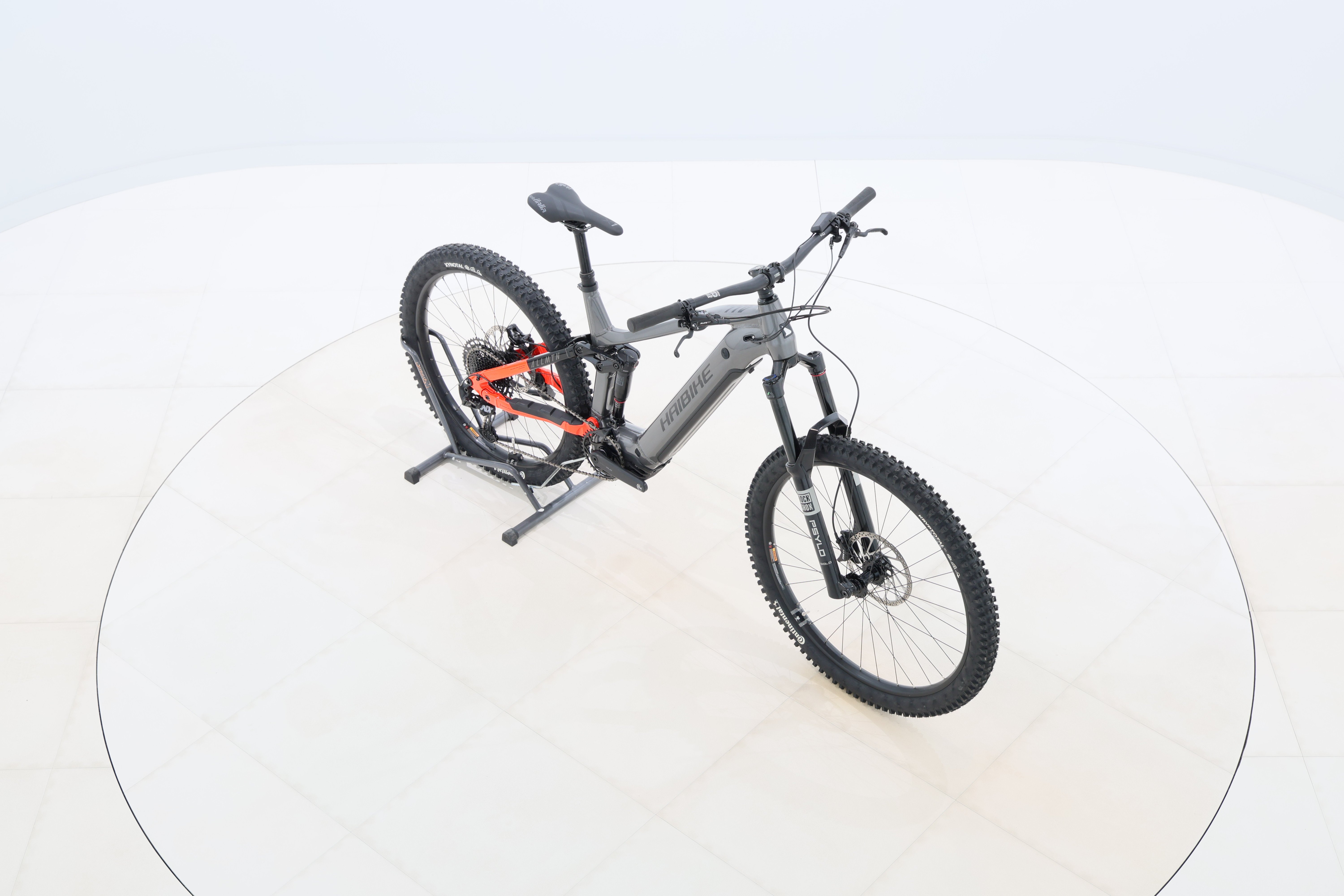 b9f7970e-e121-4dd7-b985-908319c6df6f