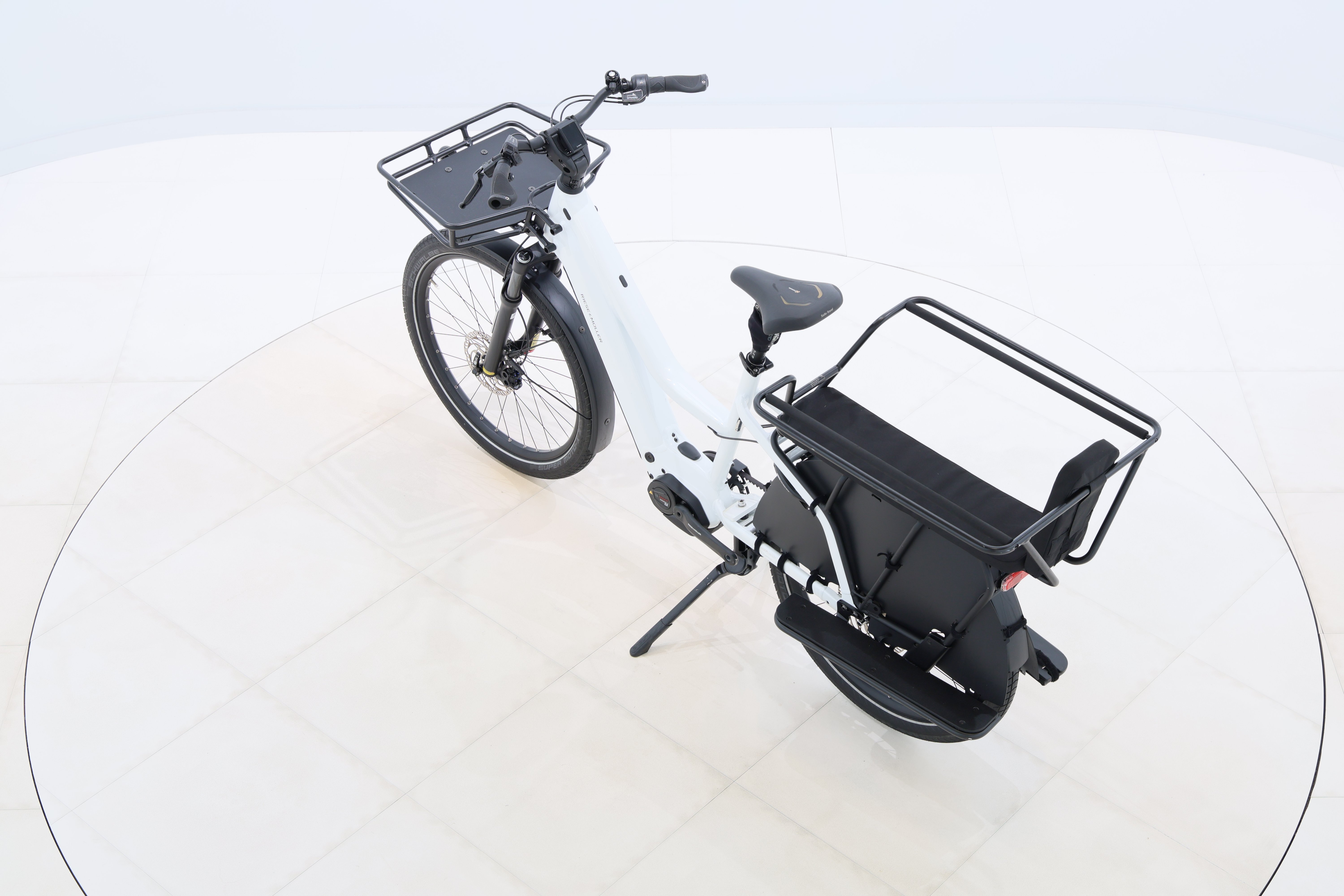 e9331897-88d3-4f3e-b67a-029e6acc38d3