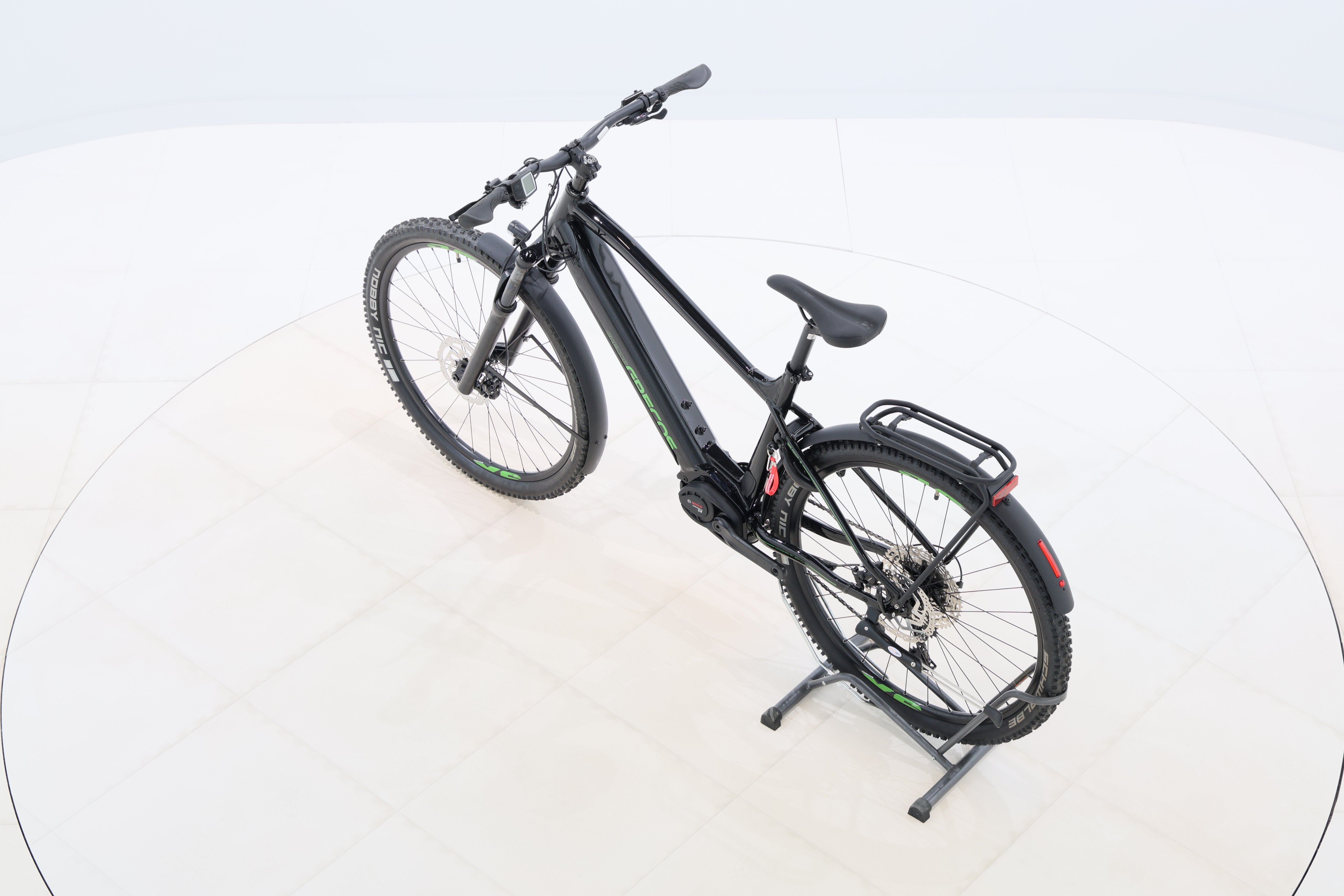 6f5cd92a-a56b-44f6-abae-055952a11d2b