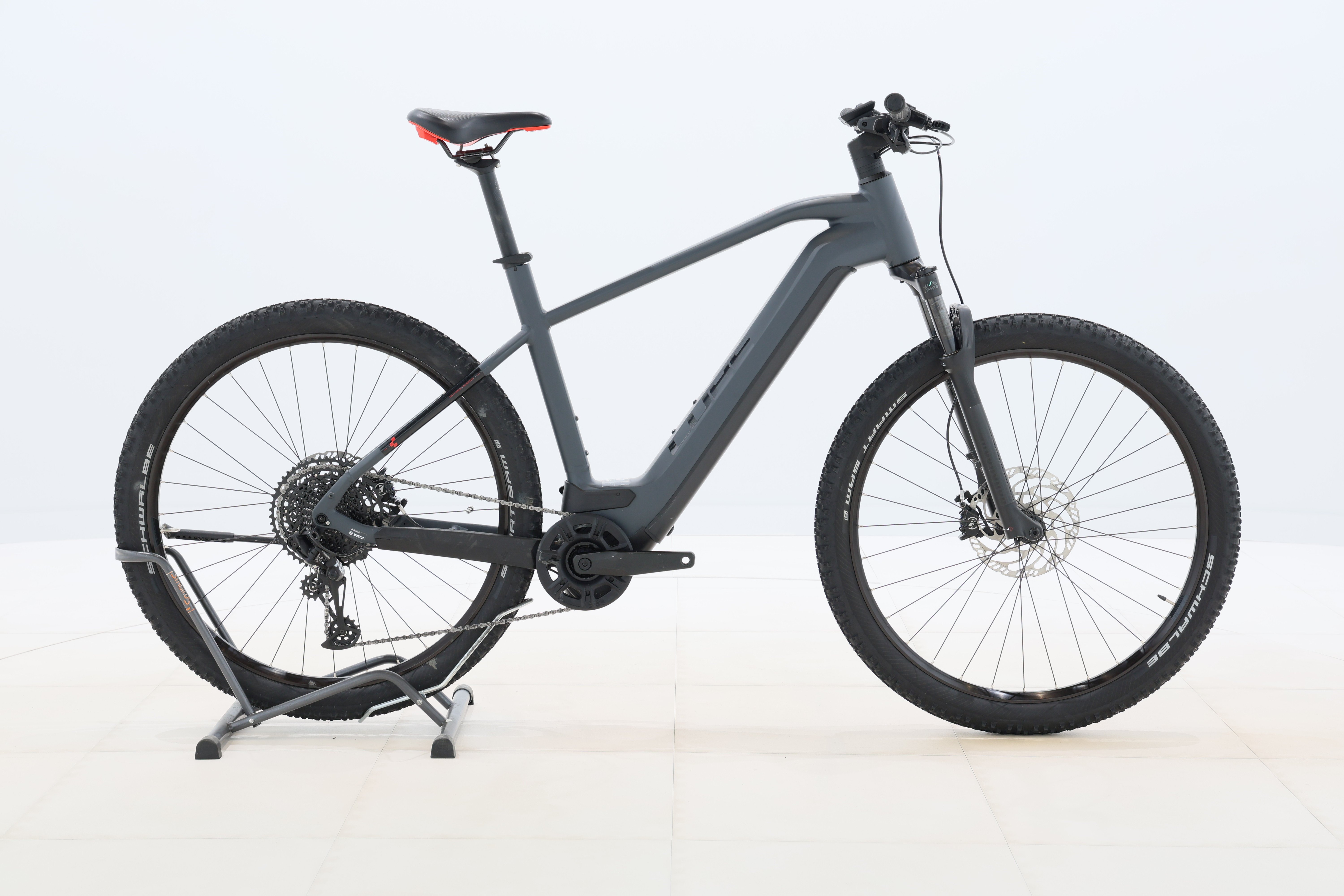 8ee196f2-5832-4e5b-83a1-773c5d04f487