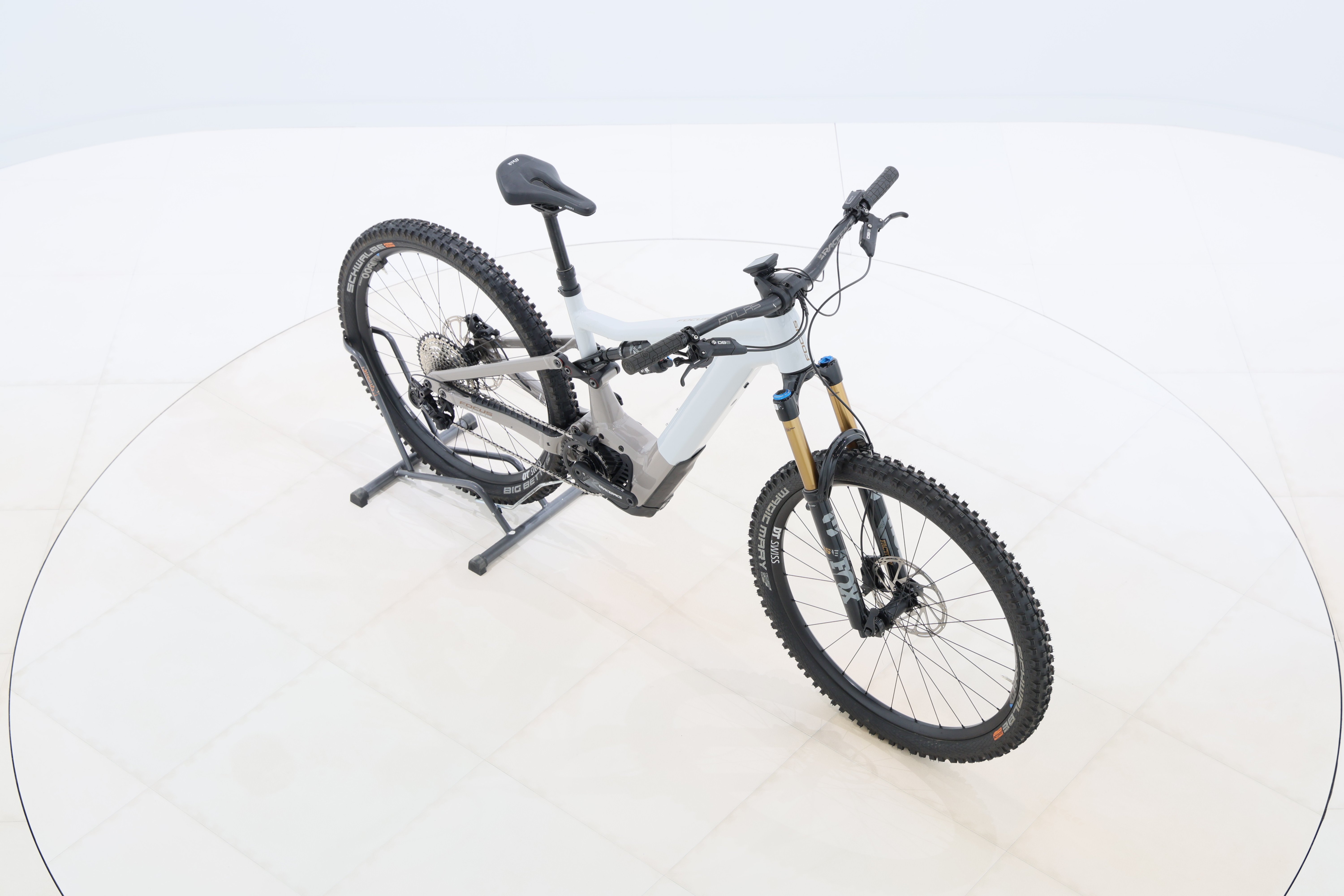 1e4a7676-1446-4c5e-9515-3c89a1aa434a