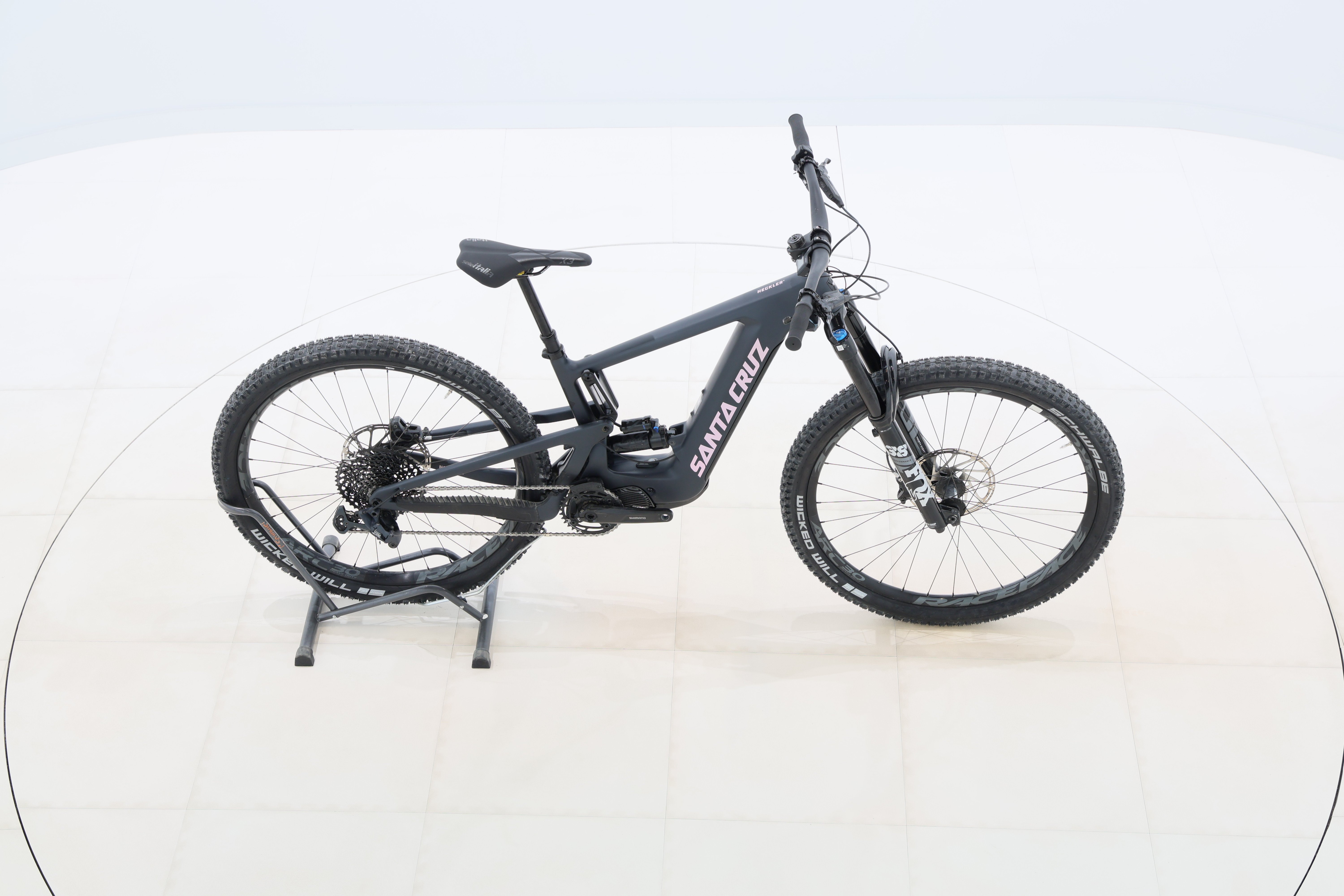 665af1d4-ff4b-4fd0-9a4b-7a8186a607b0