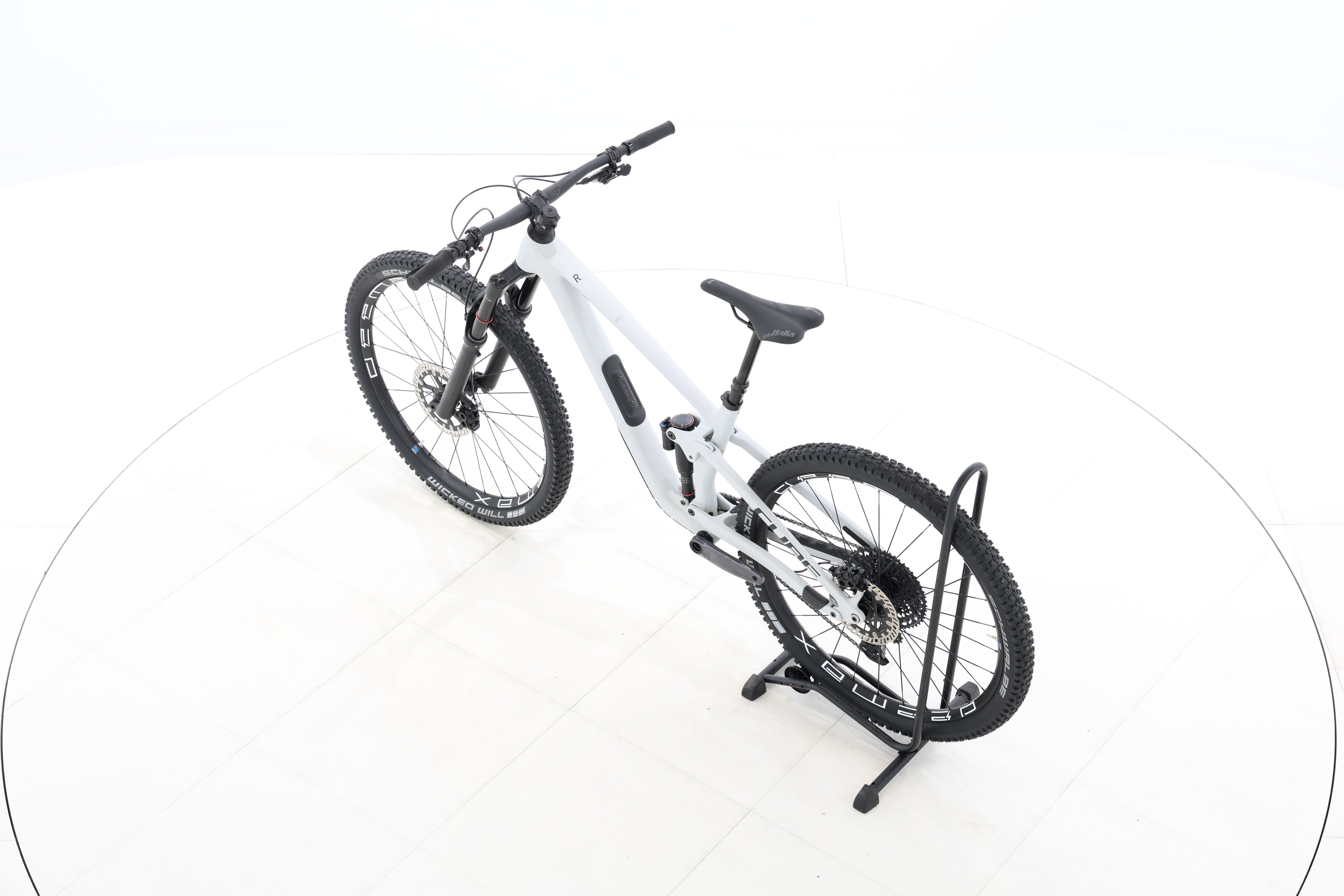 01e8eb31-a2a7-4c18-b421-8070cbb4e4b4