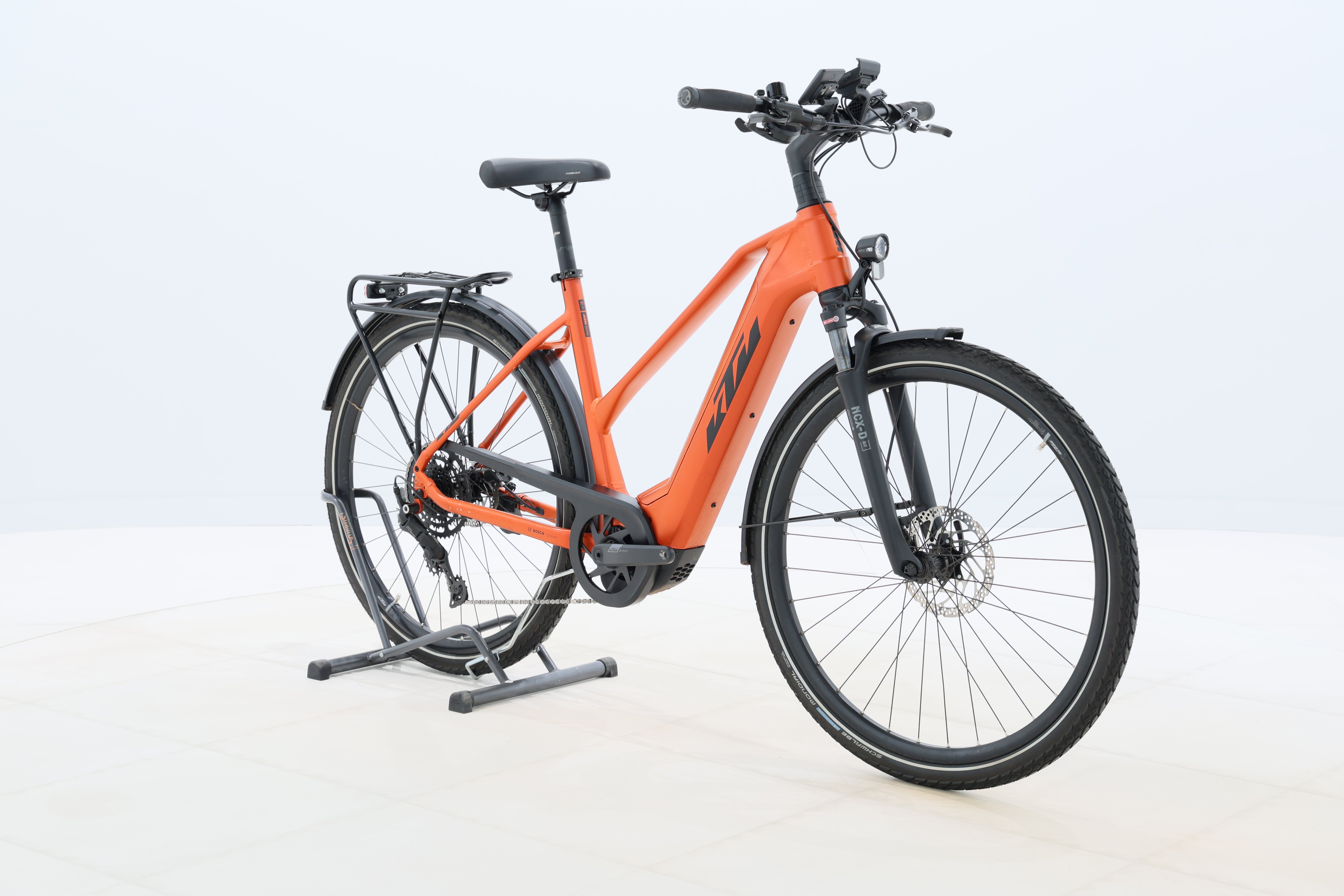 fe049742-7a51-4ecd-b24a-180b21325663