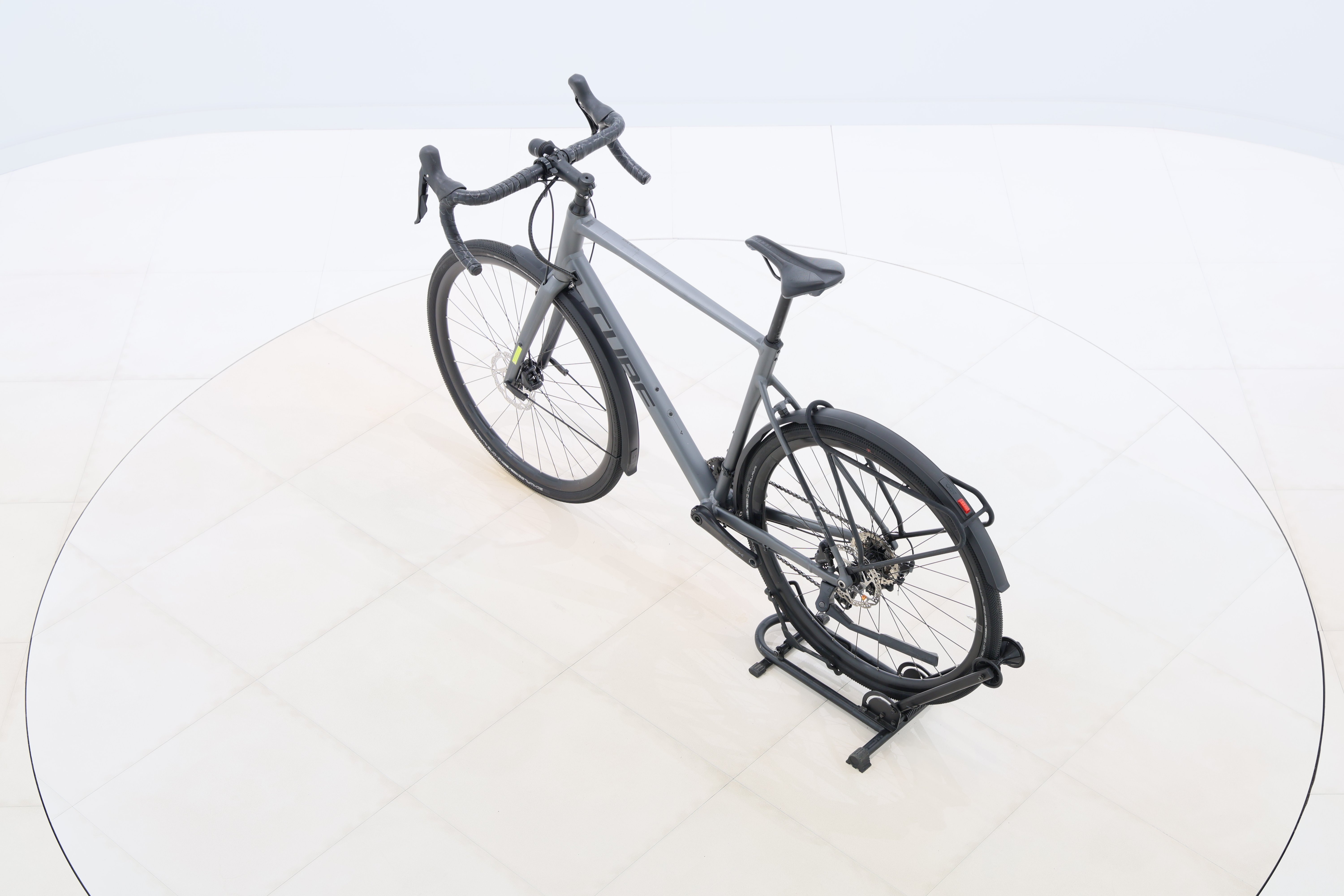 130e03c6-caec-40a4-9369-e355b3e4005b