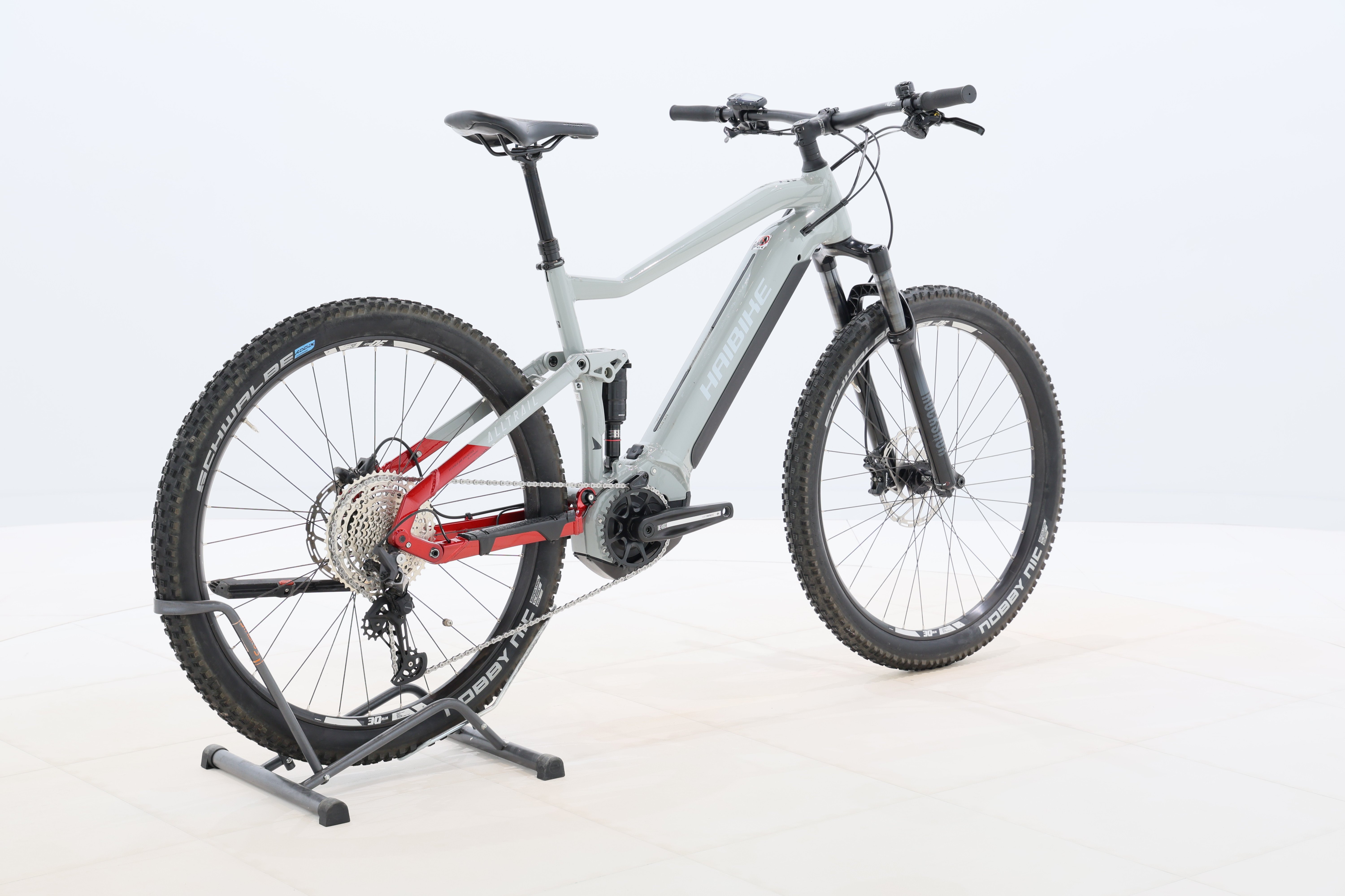 e3b1f72d-3193-4baf-8137-5927322636e9