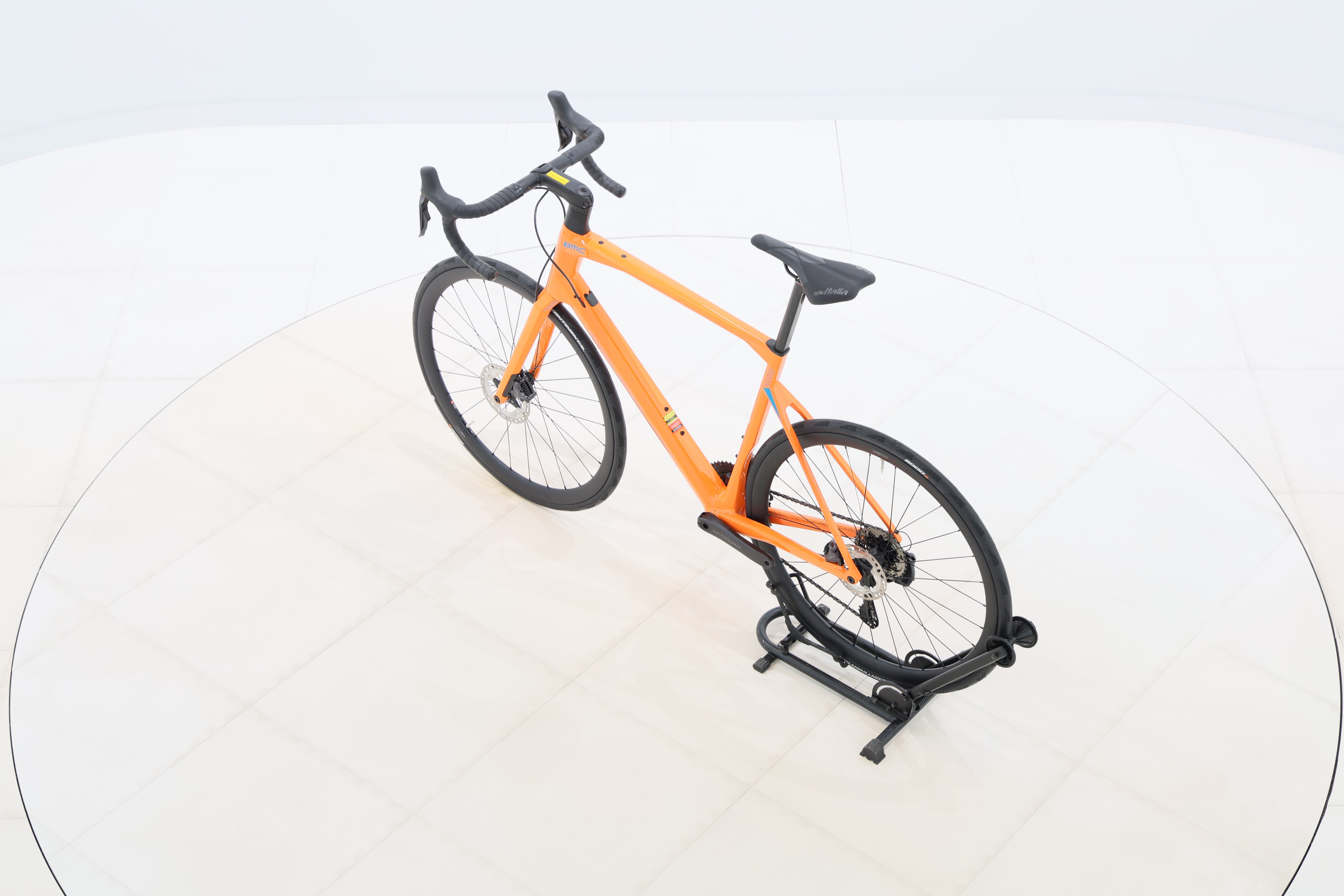 71b26e8e-264f-4890-b774-65071bb17ead