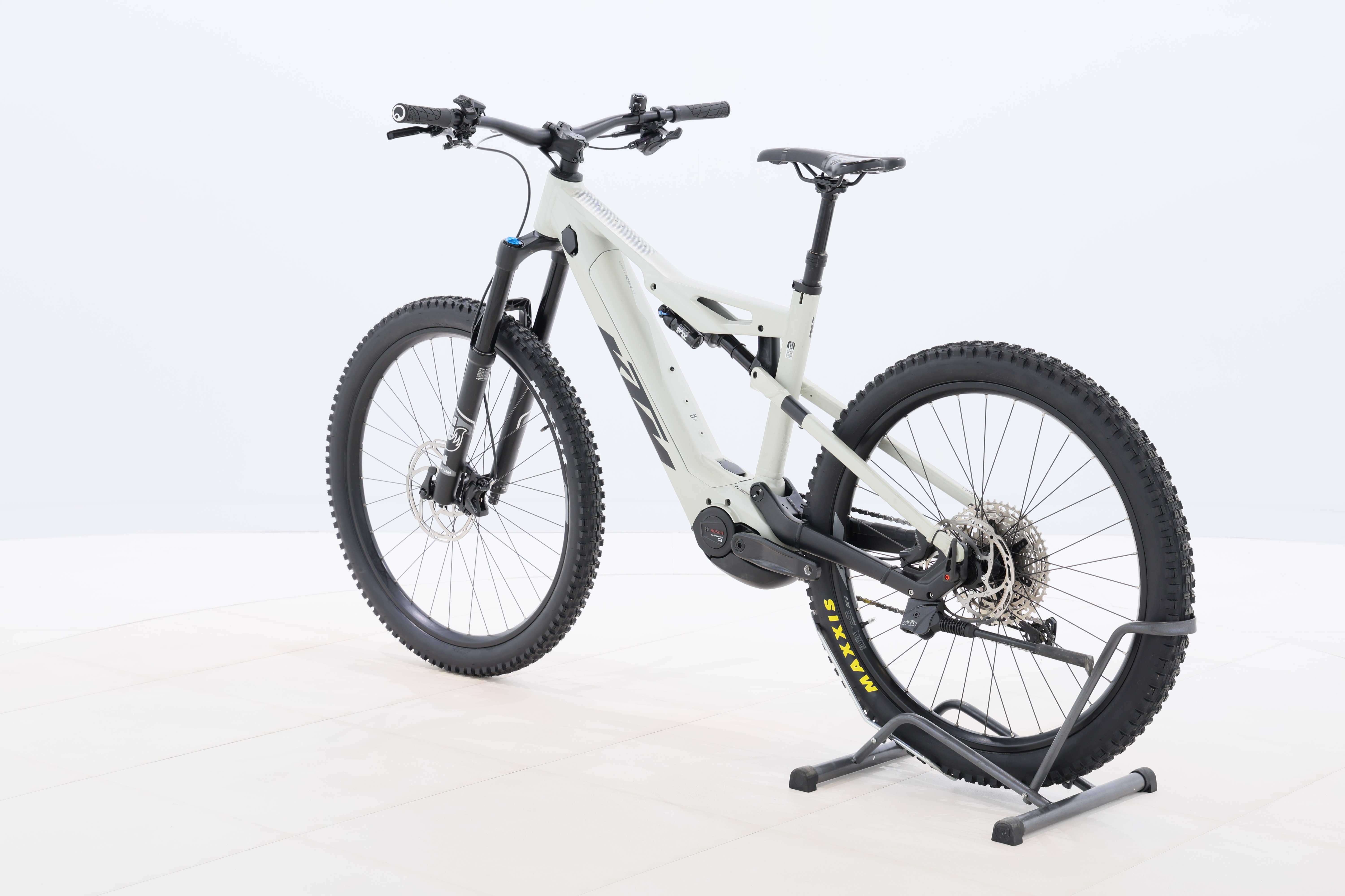 f4ee20b8-73f7-443c-8beb-c61e2e7abfba