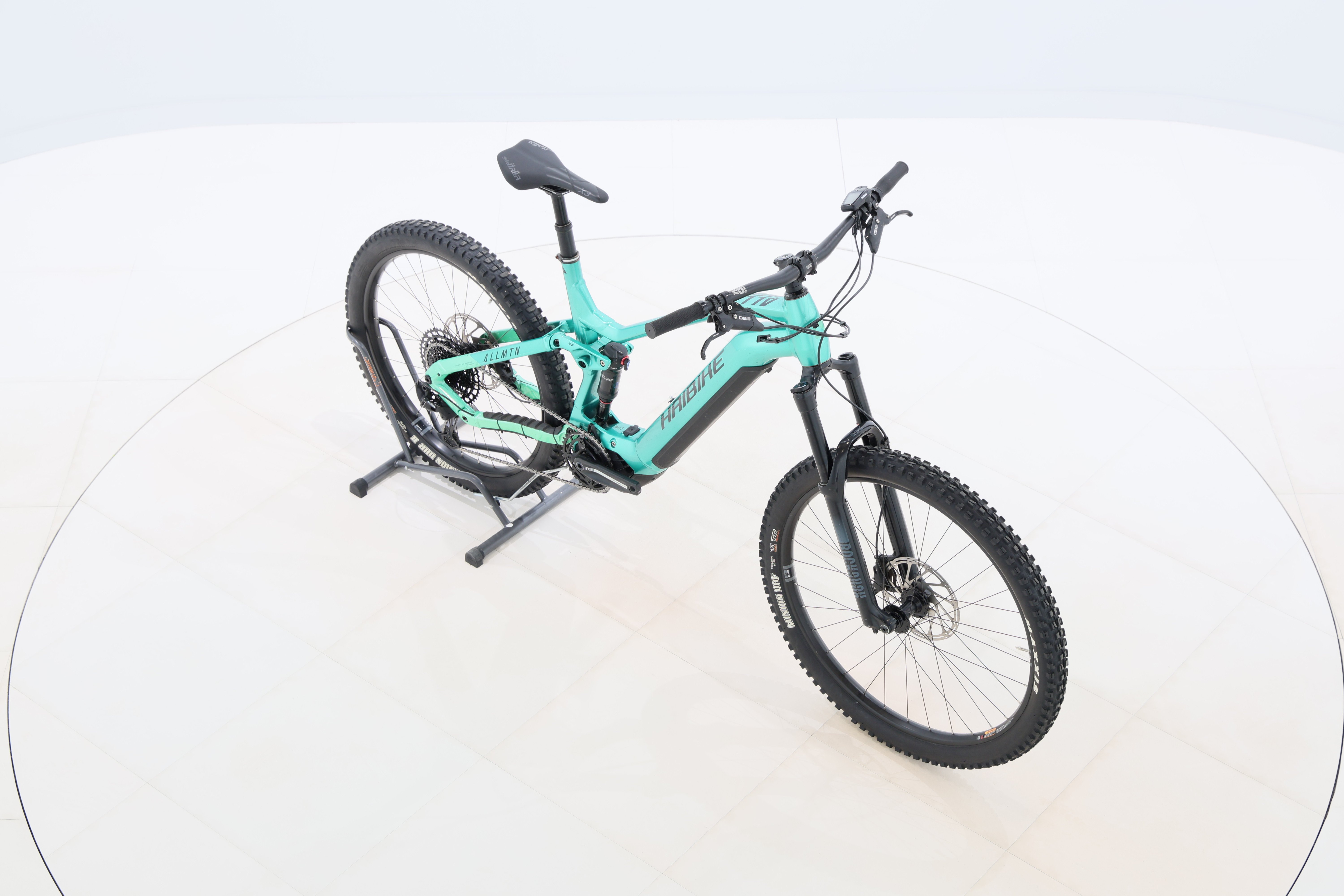 e99d0499-9f64-43ca-bff9-e8676f371115