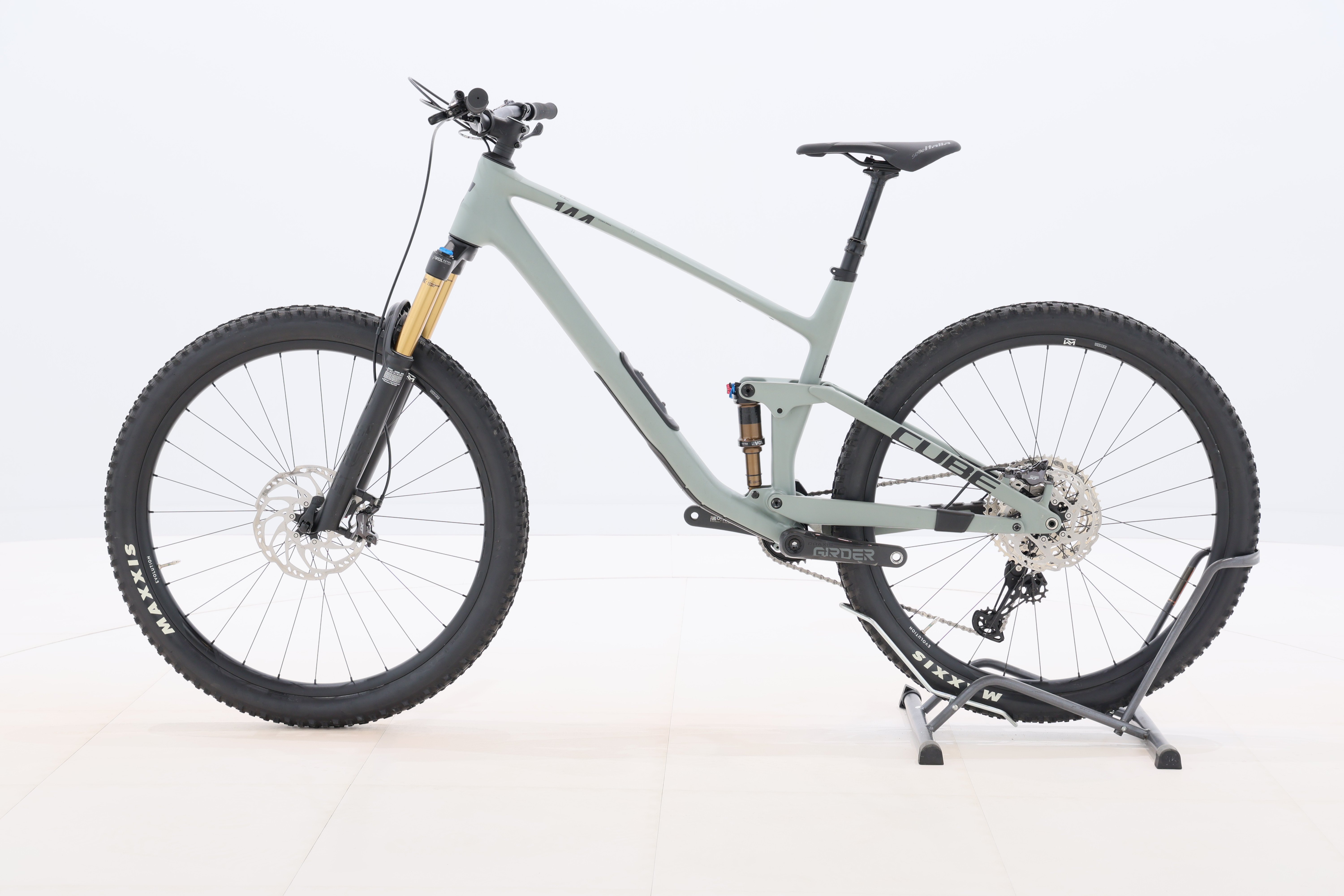 28a0a438-68ba-46da-9417-432d8bbe2371