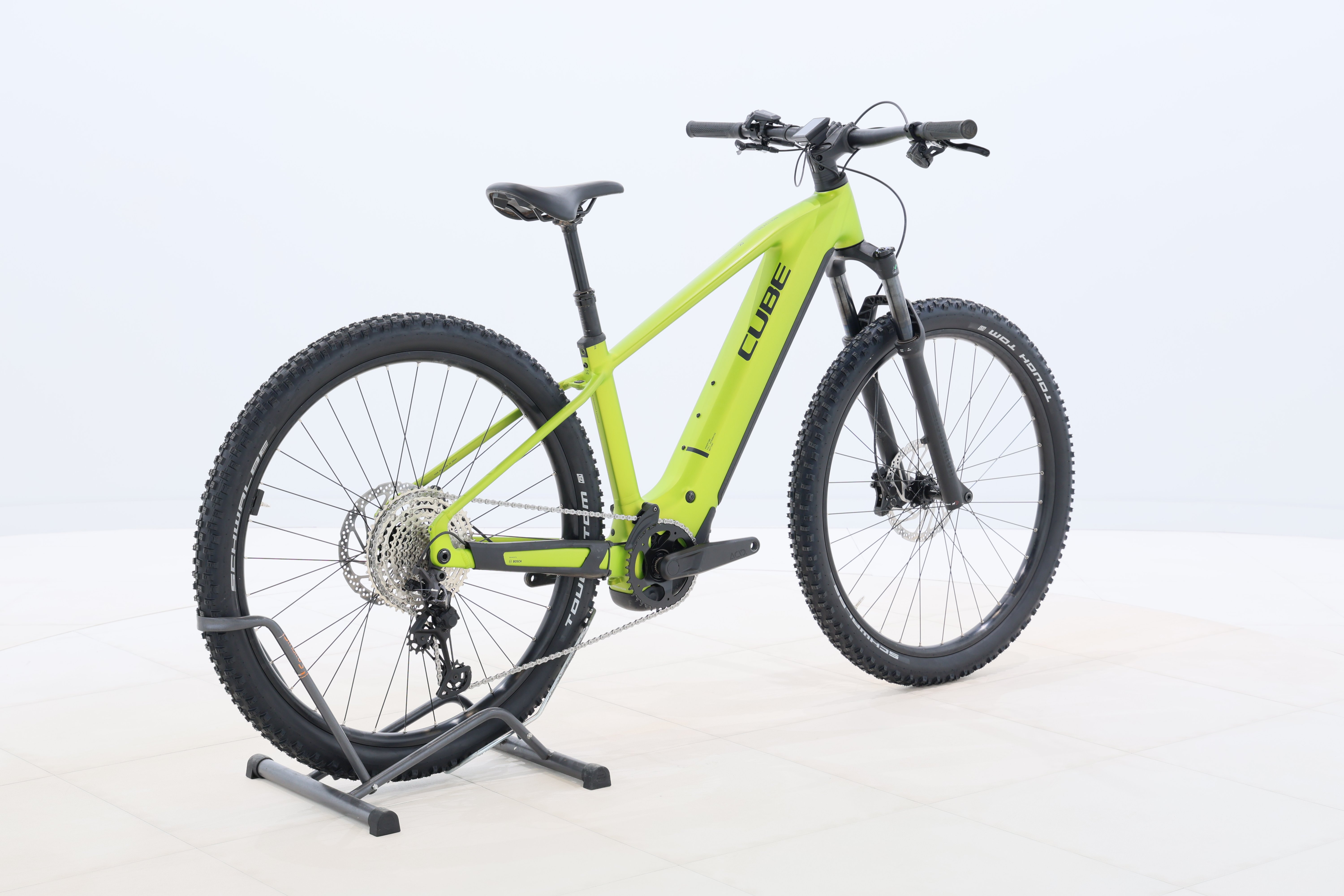 31b5c6b8-27c8-41f6-9268-78f4c41a1e9b