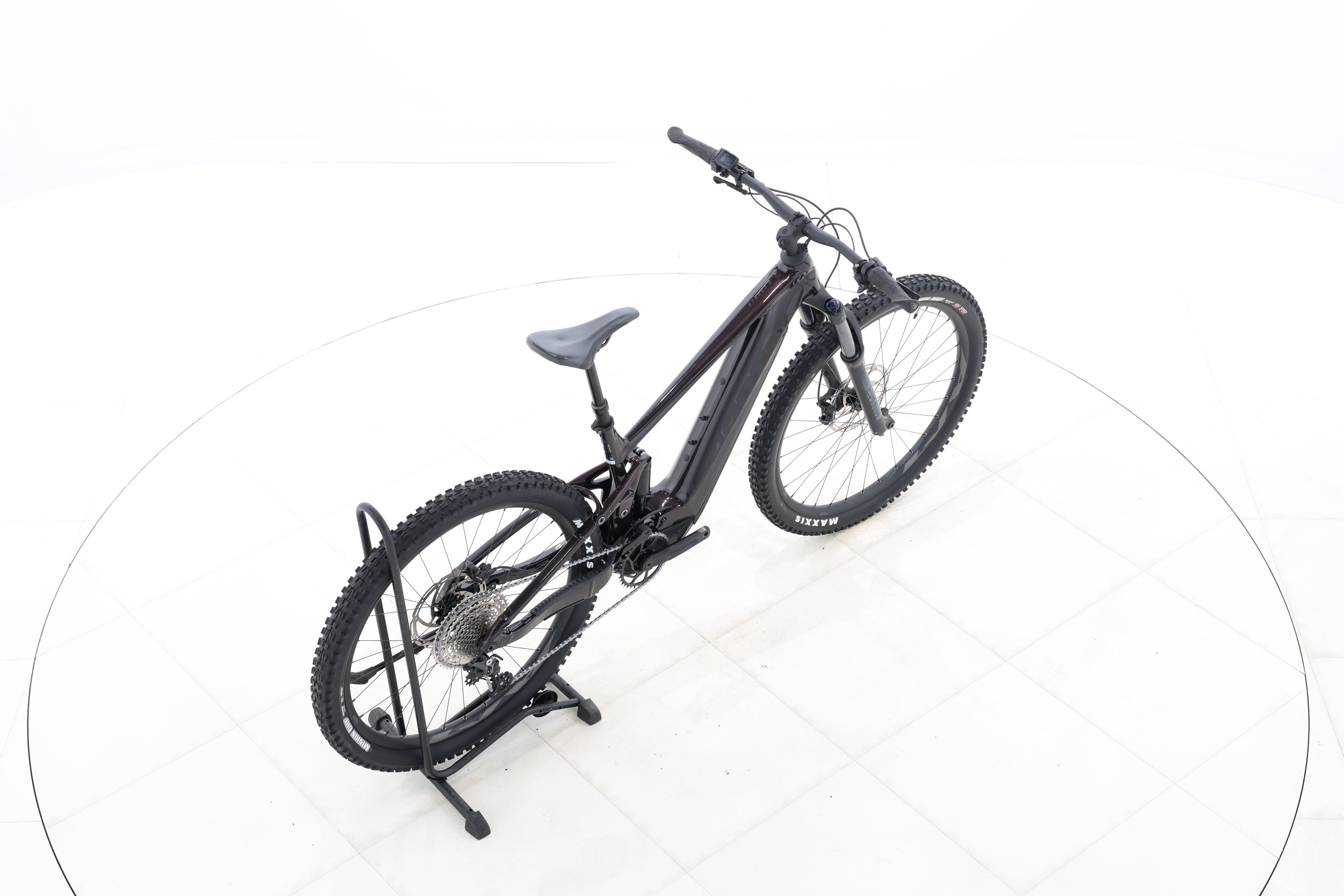 d9874fa9-cba4-4c0d-aef8-071bb6922414