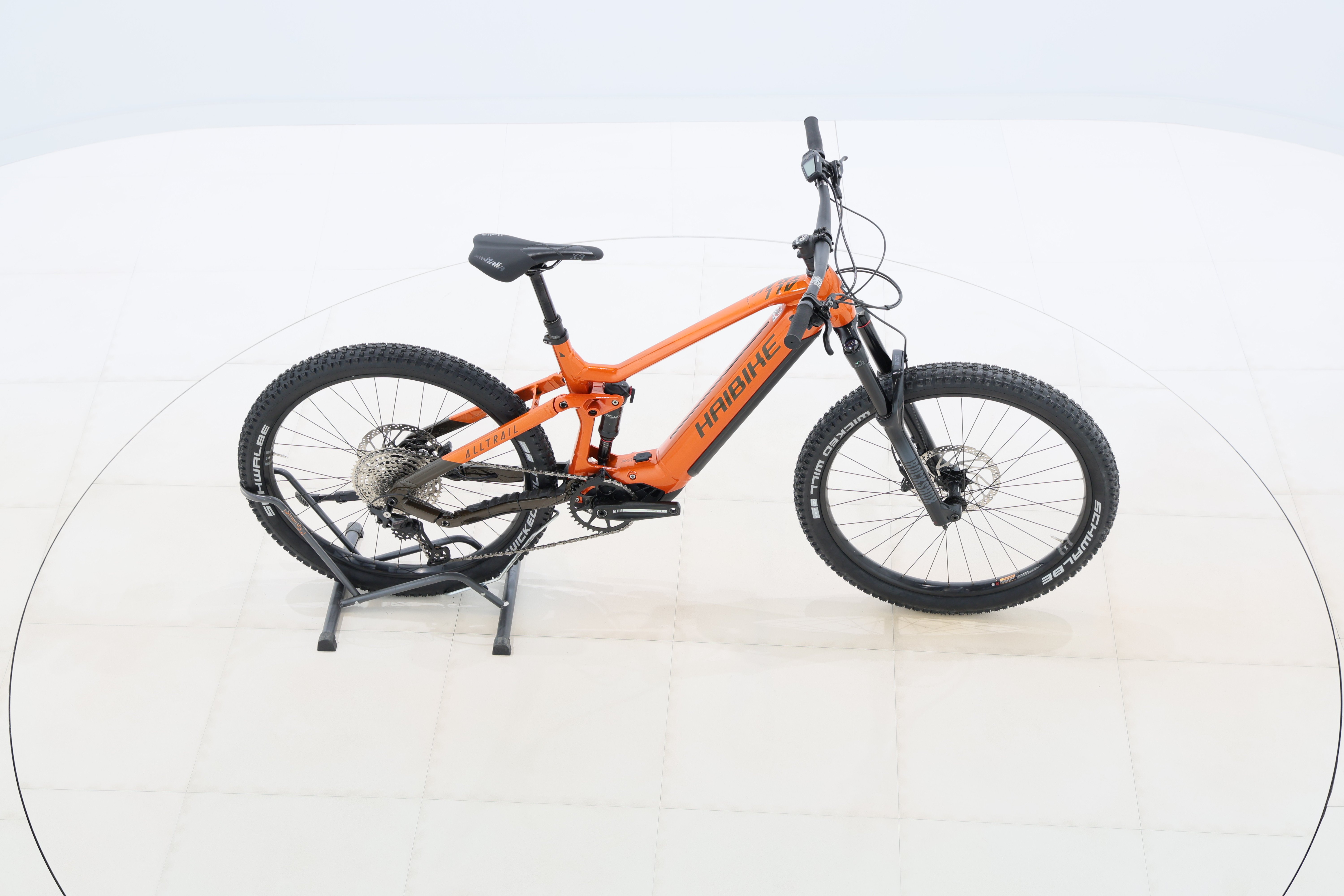 13e664f4-df14-48da-8c18-f18202a4b1e7