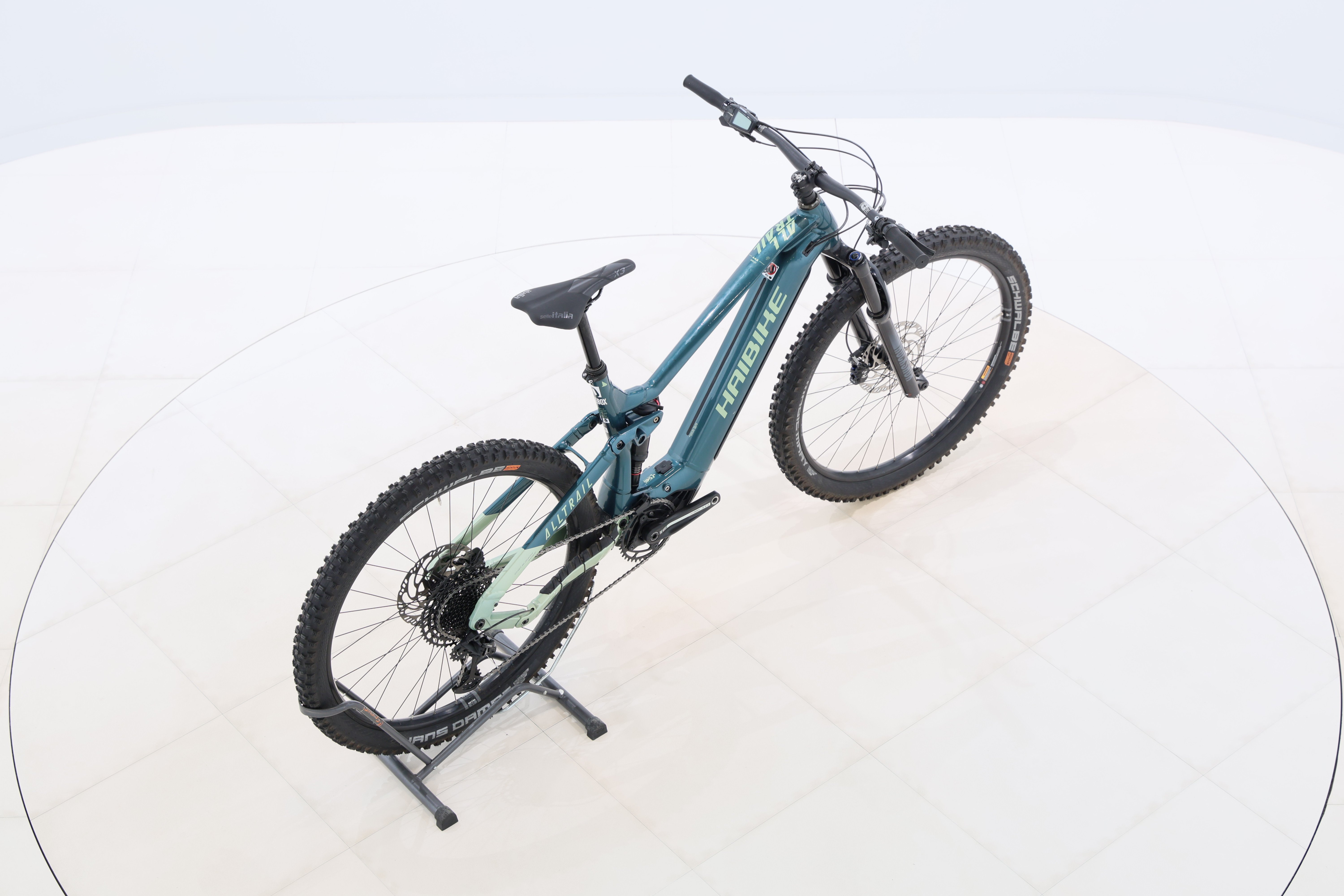 4bc5dab6-5410-4a0d-87b6-12d74367c13f