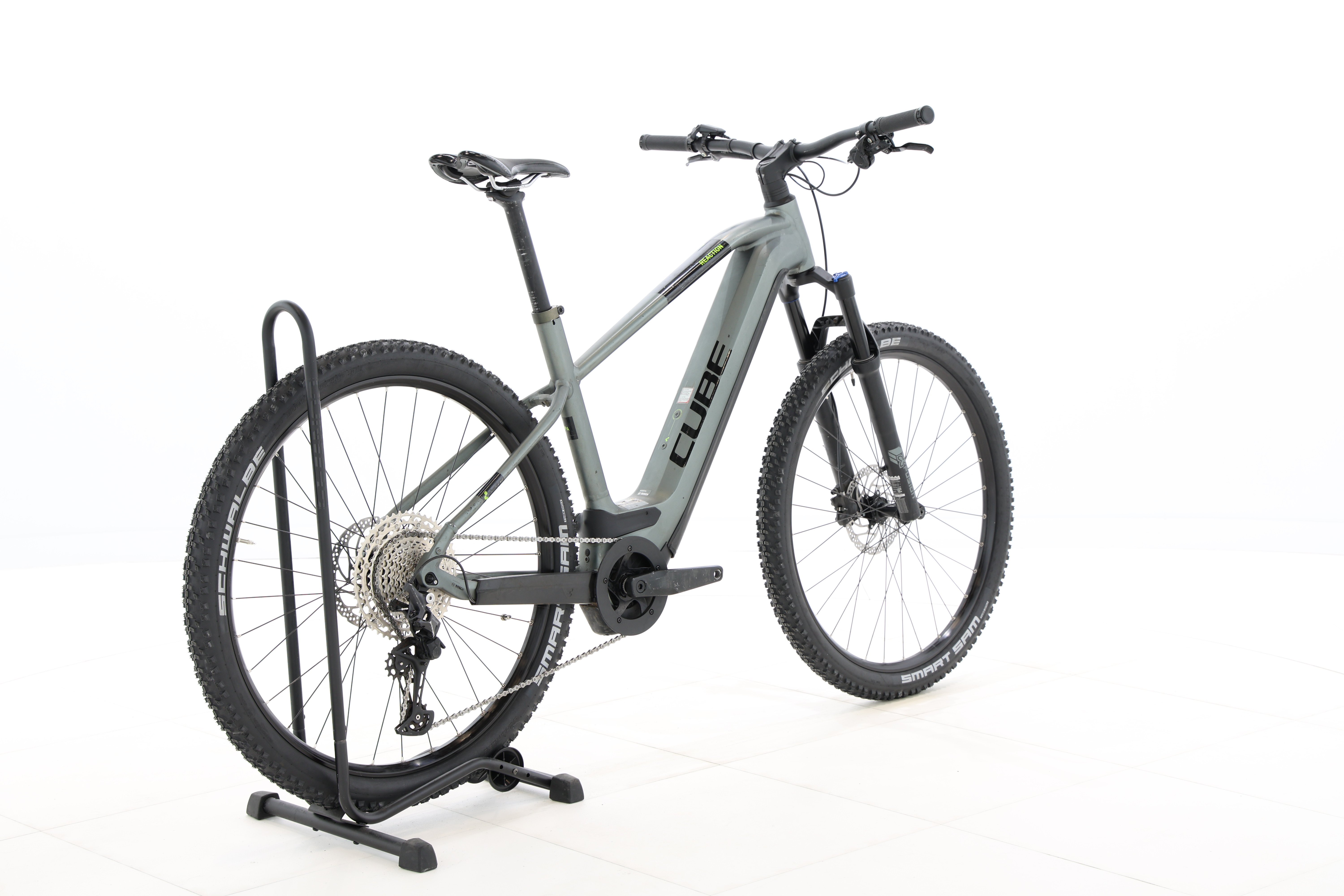 68304751-4b98-4903-b2ff-840e5a8e8999