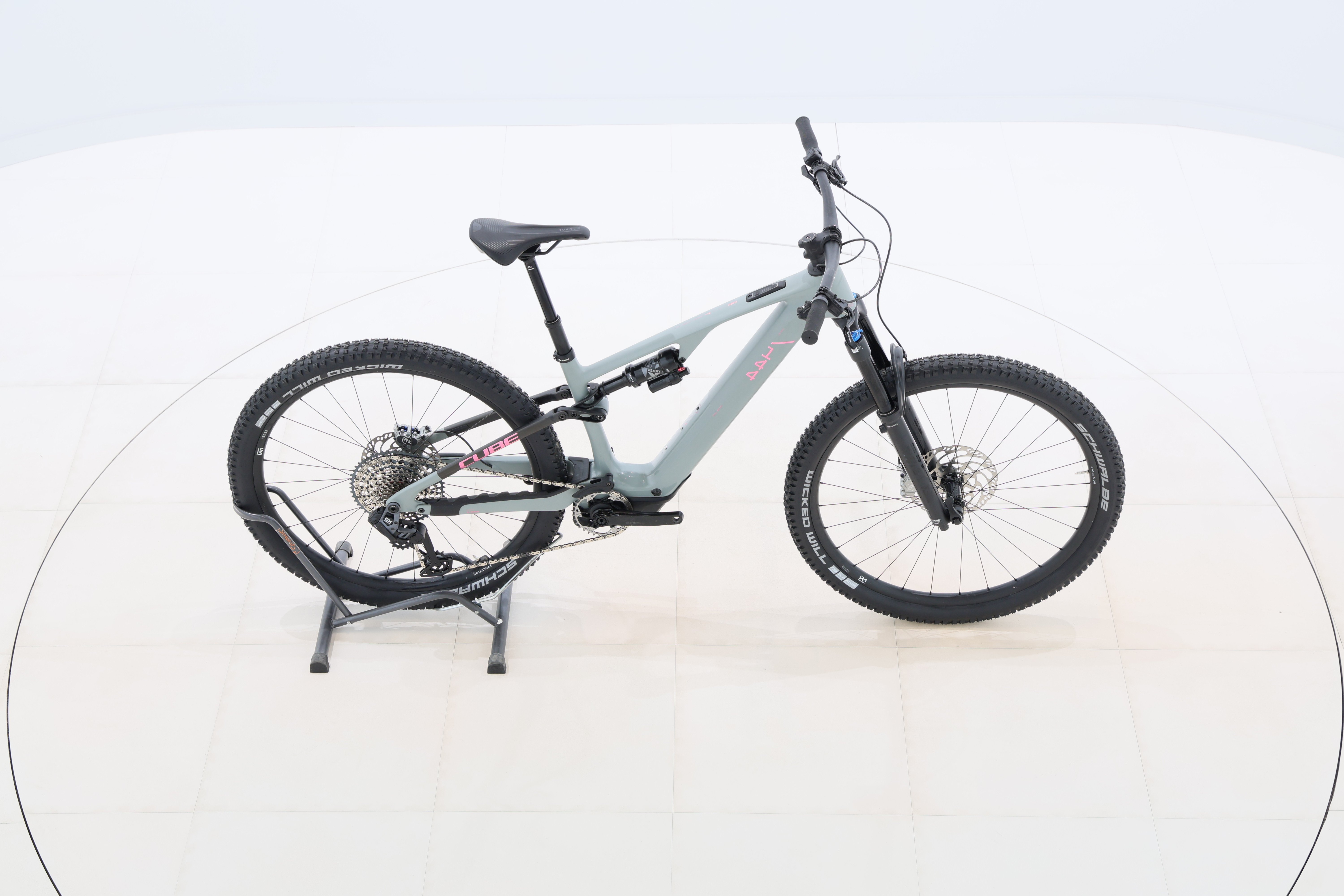 03c33728-efdf-4e8c-ab8f-746d9f997141