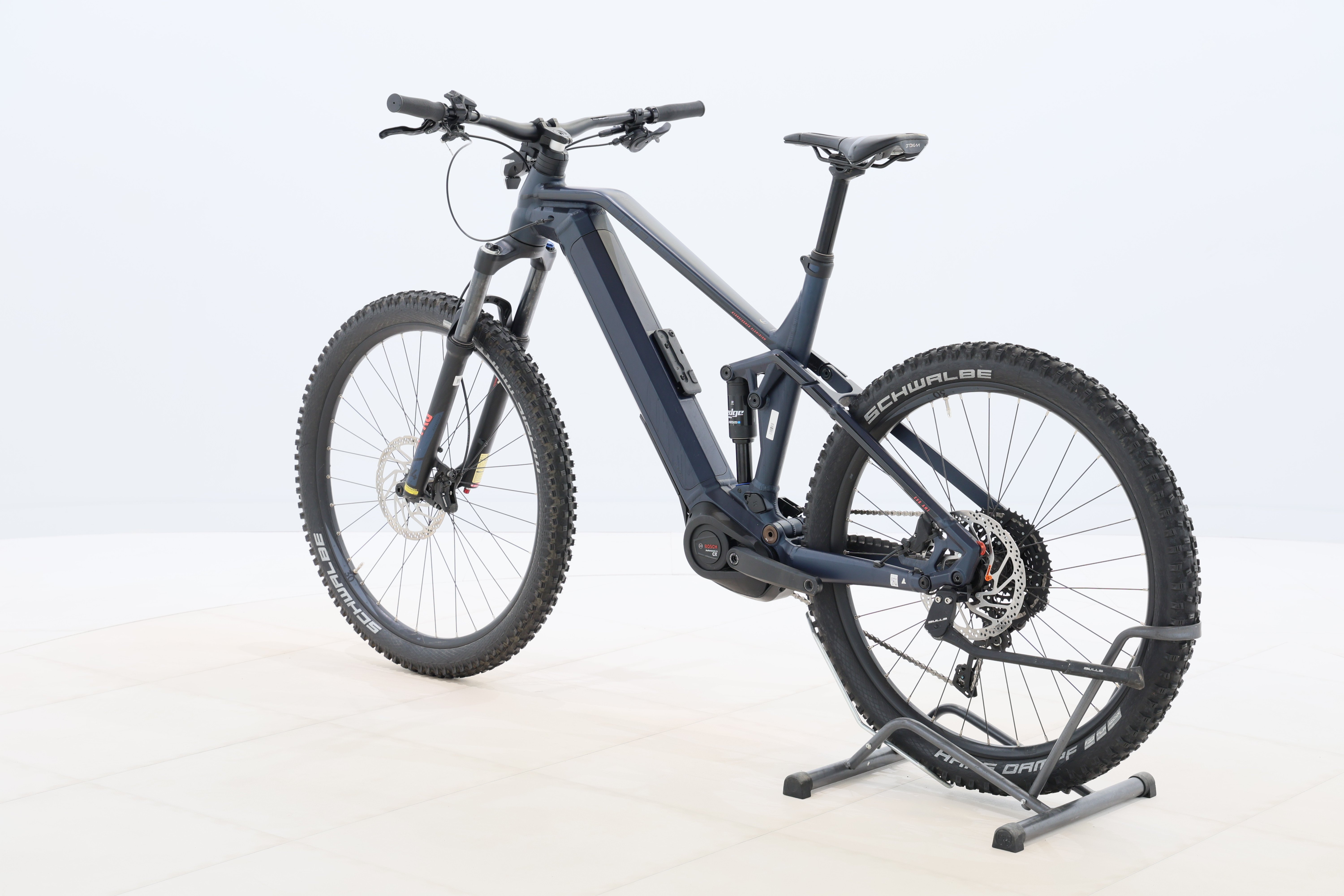 6d032fd7-3044-4385-b284-6fdc5cc351d2