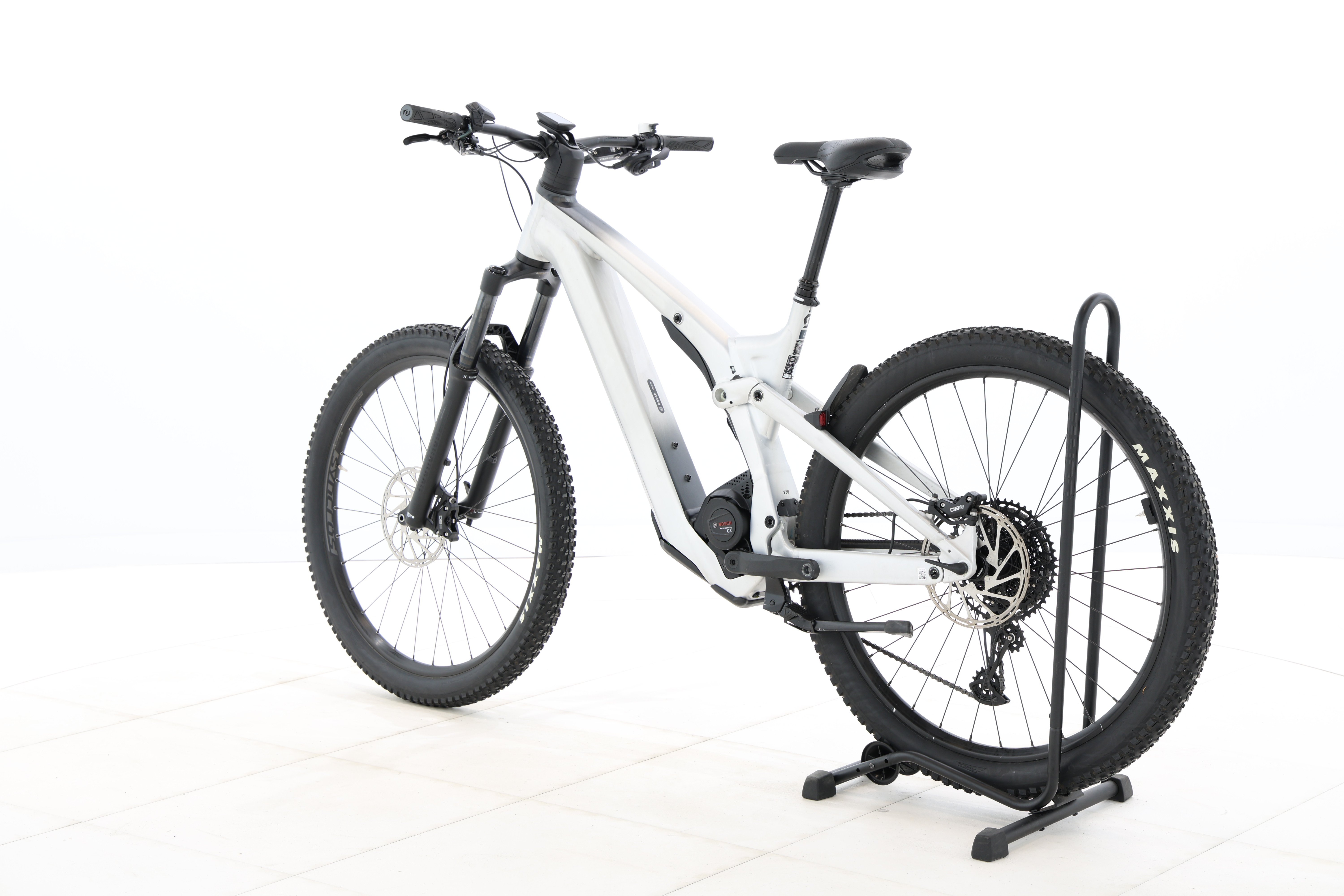 98dd48cc-1340-4380-9a47-999542ff2548