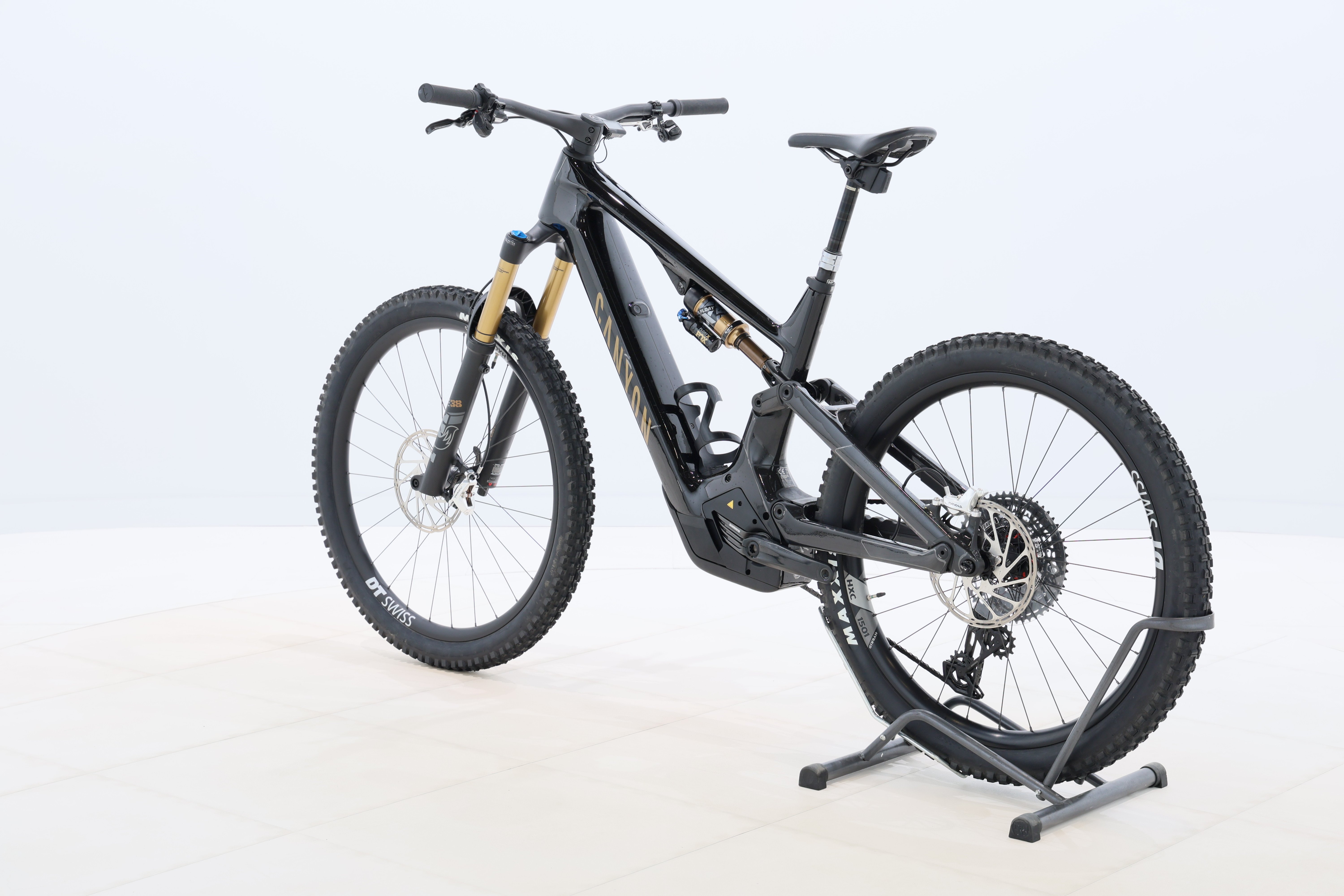 916cef9f-4040-4f93-b407-70dc3db26acf