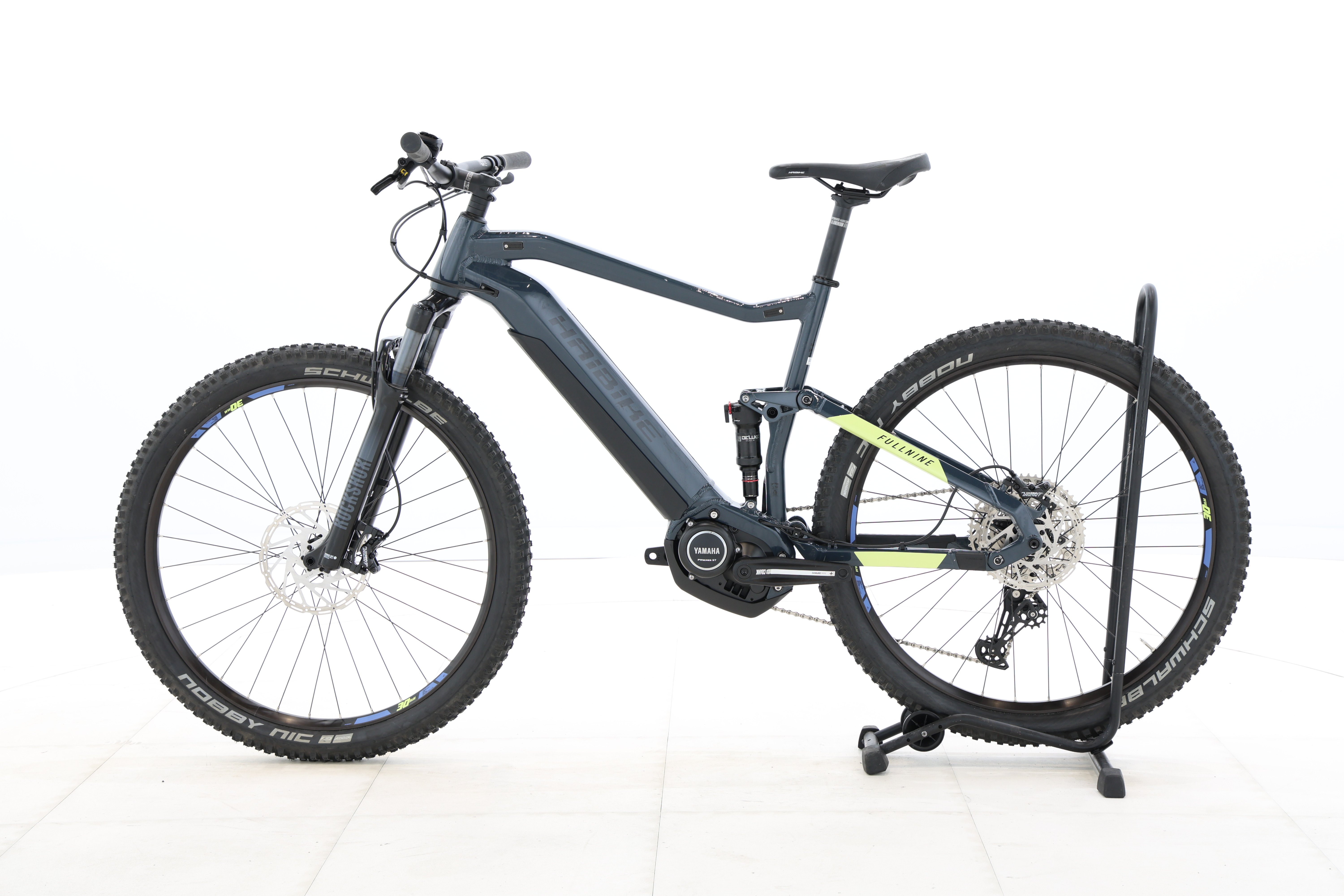 a25e734a-952b-4484-99fc-3049a44b32c2