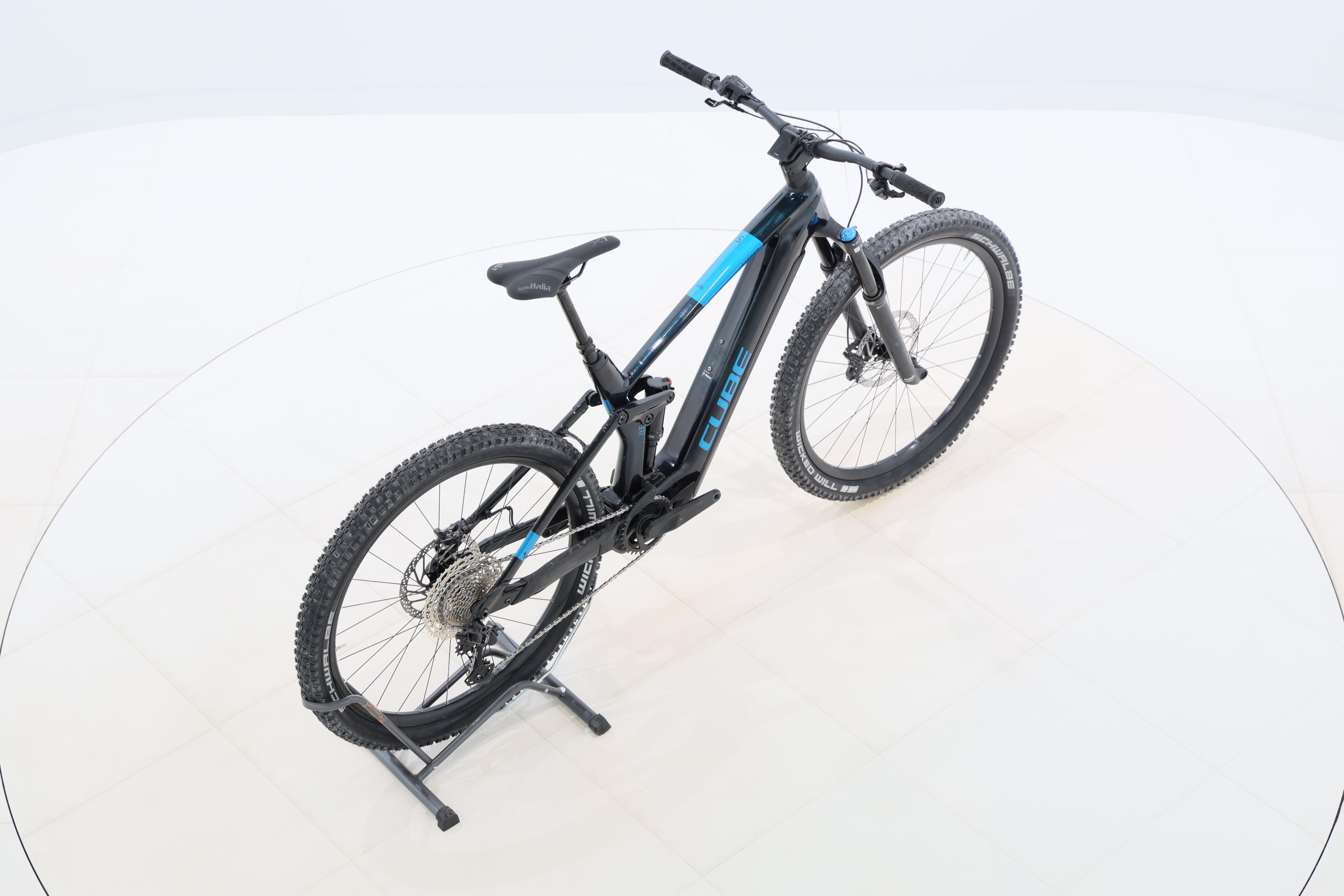 6fe980e2-975e-409b-adc4-69b7e666581f