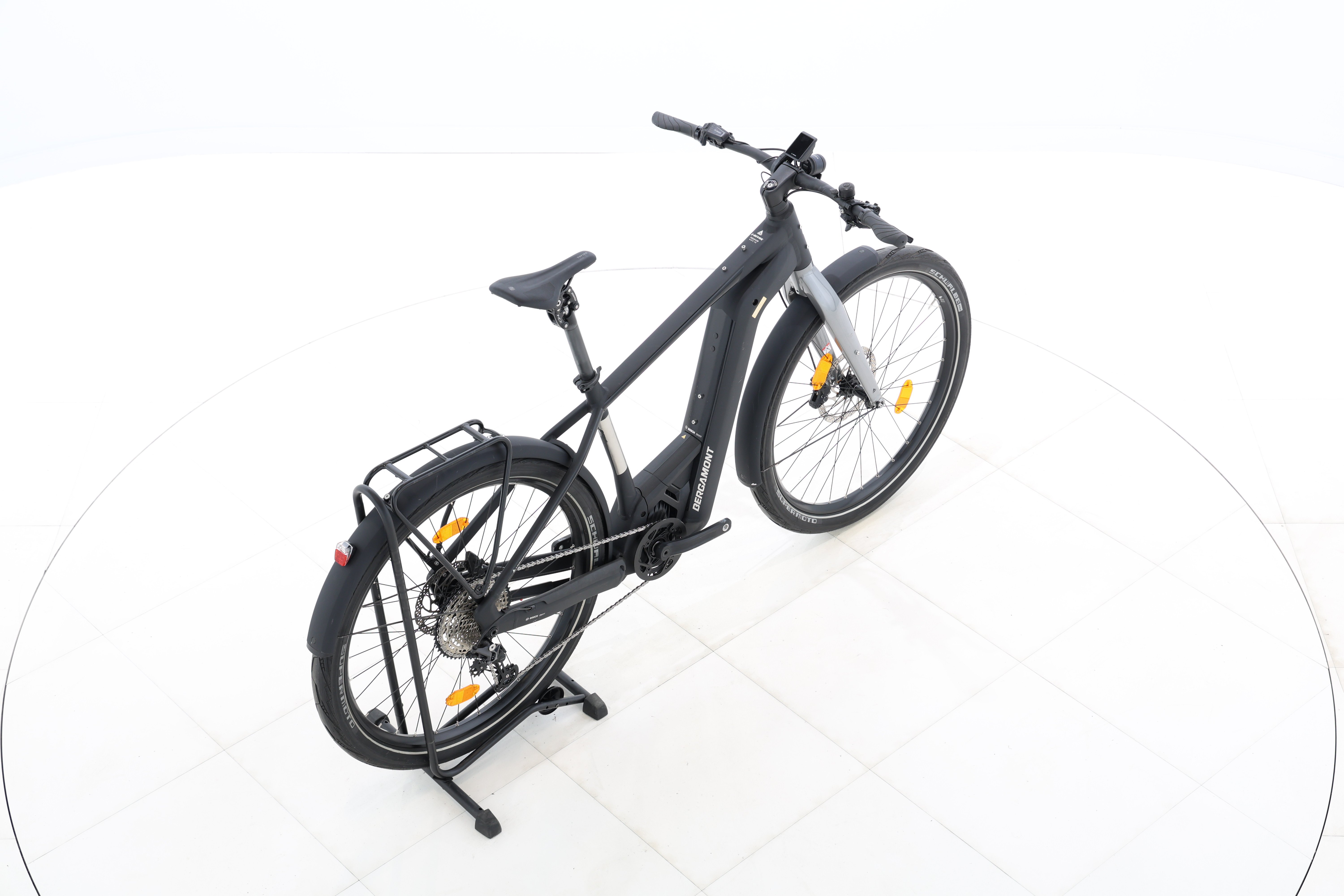 d8140945-2afb-4301-b3c2-6a625b2b6bb2