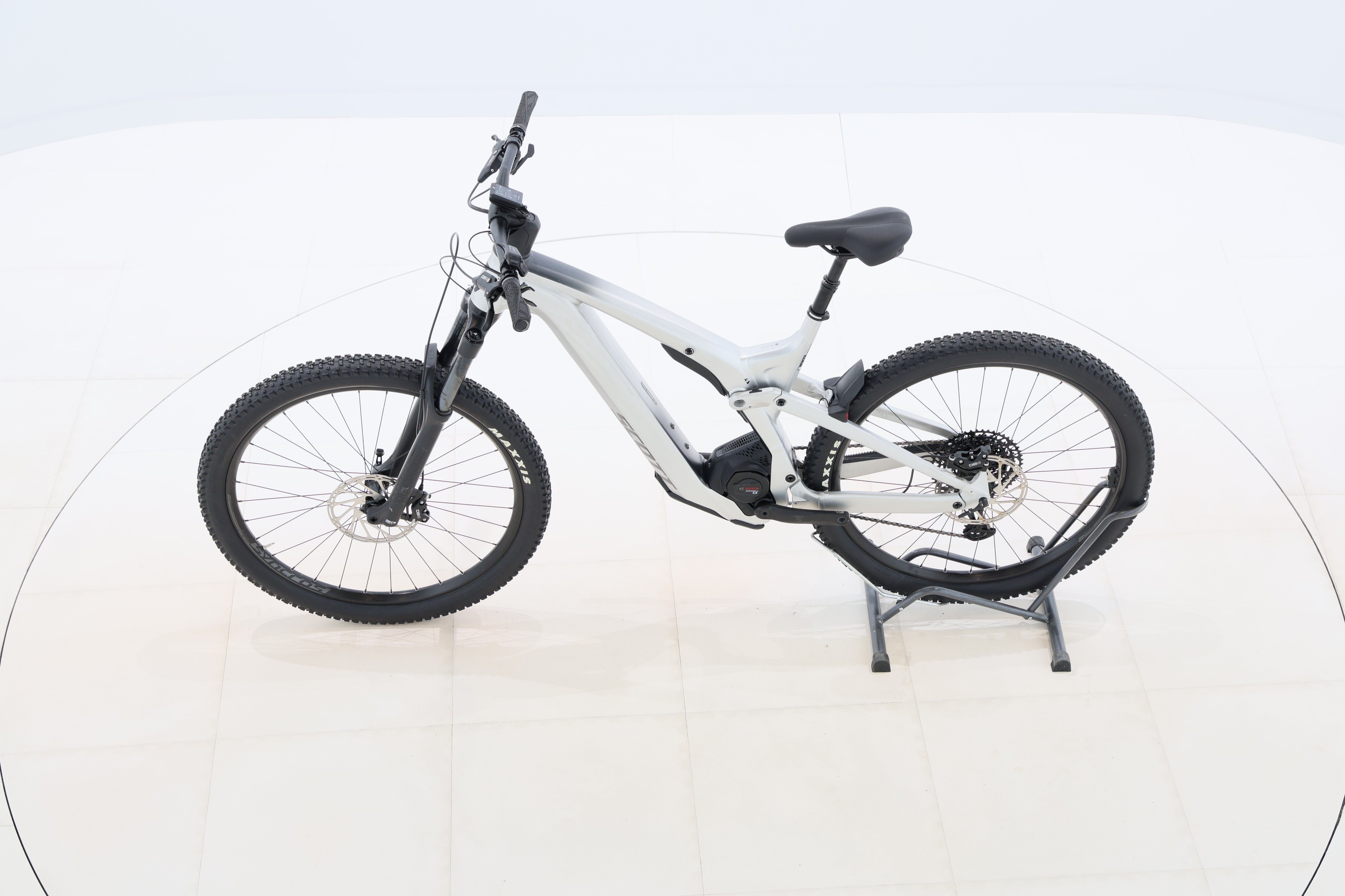 e2fb46ec-f9bf-4e79-9d75-ec4aacf7a6fc