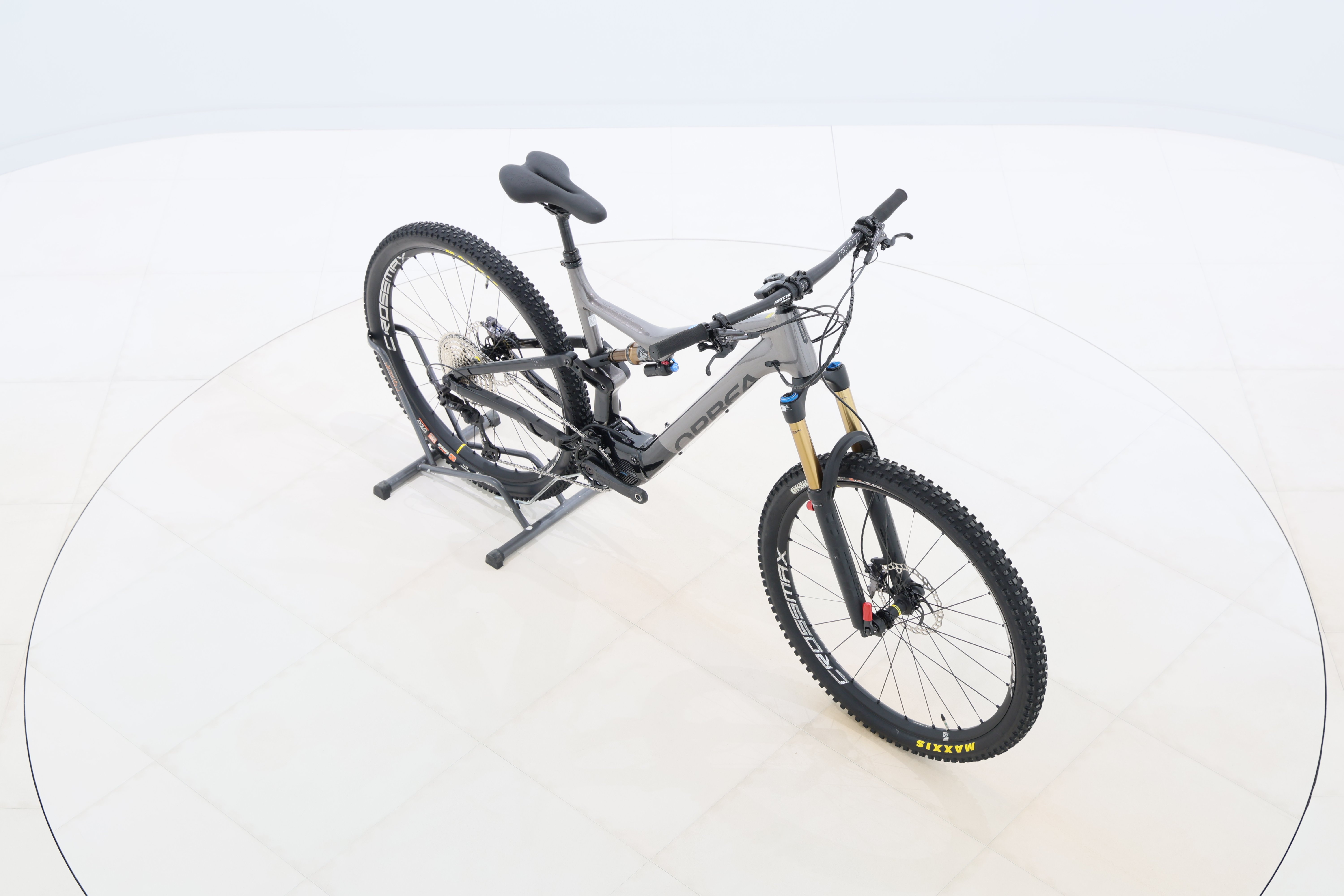 456833d4-46ca-4d6d-a3f7-3a6888a4d9e0