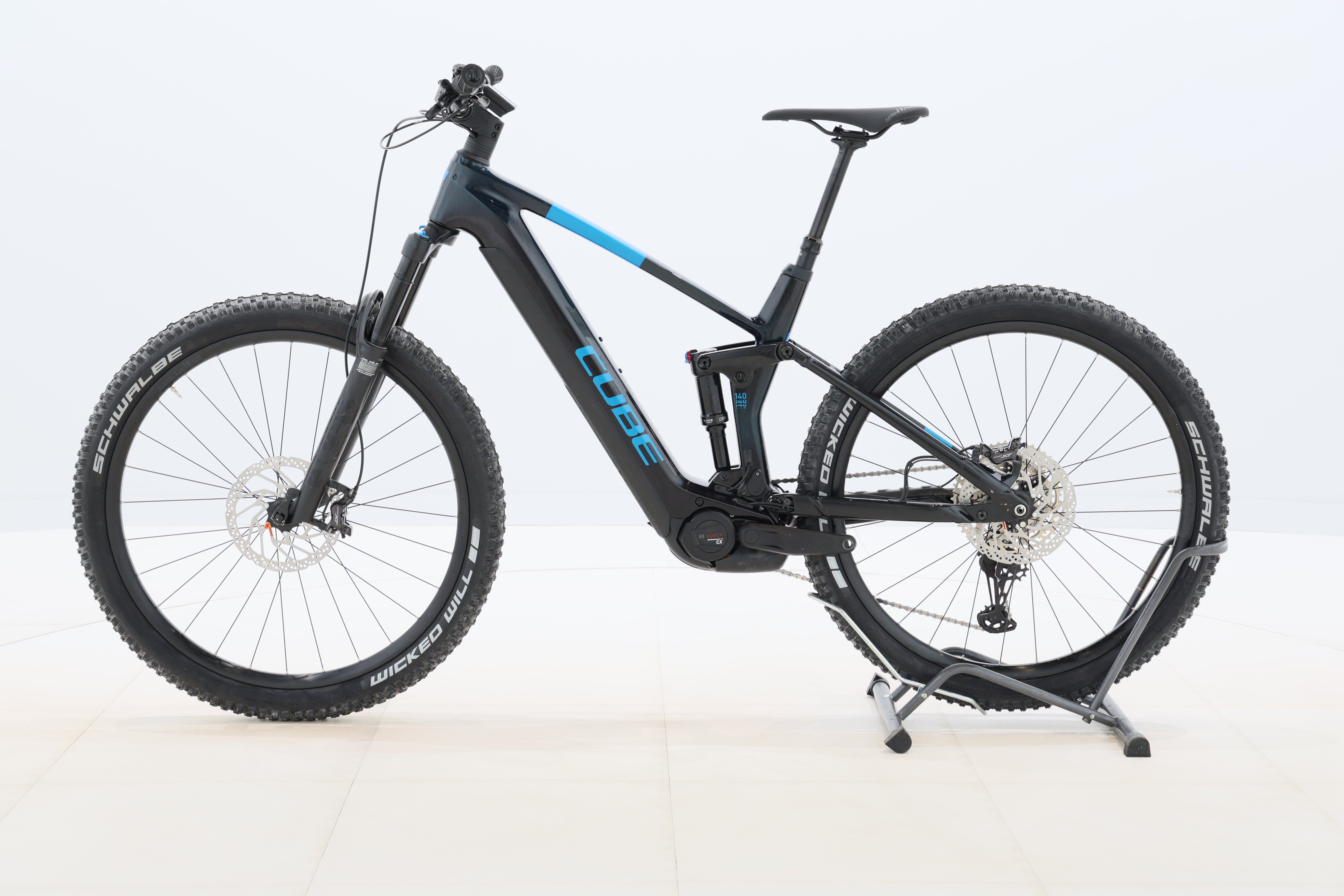 6fe980e2-975e-409b-adc4-69b7e666581f