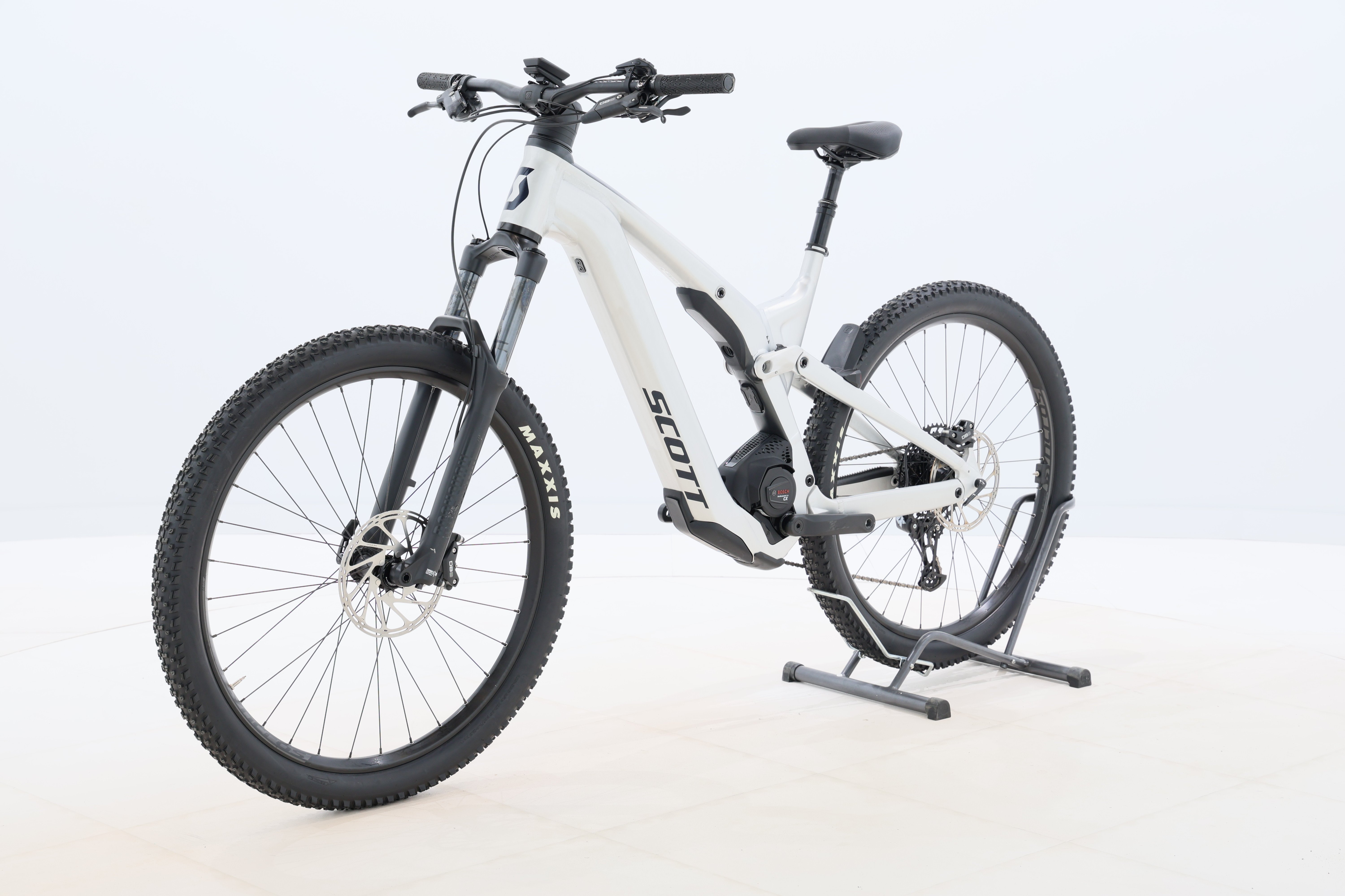 e2fb46ec-f9bf-4e79-9d75-ec4aacf7a6fc