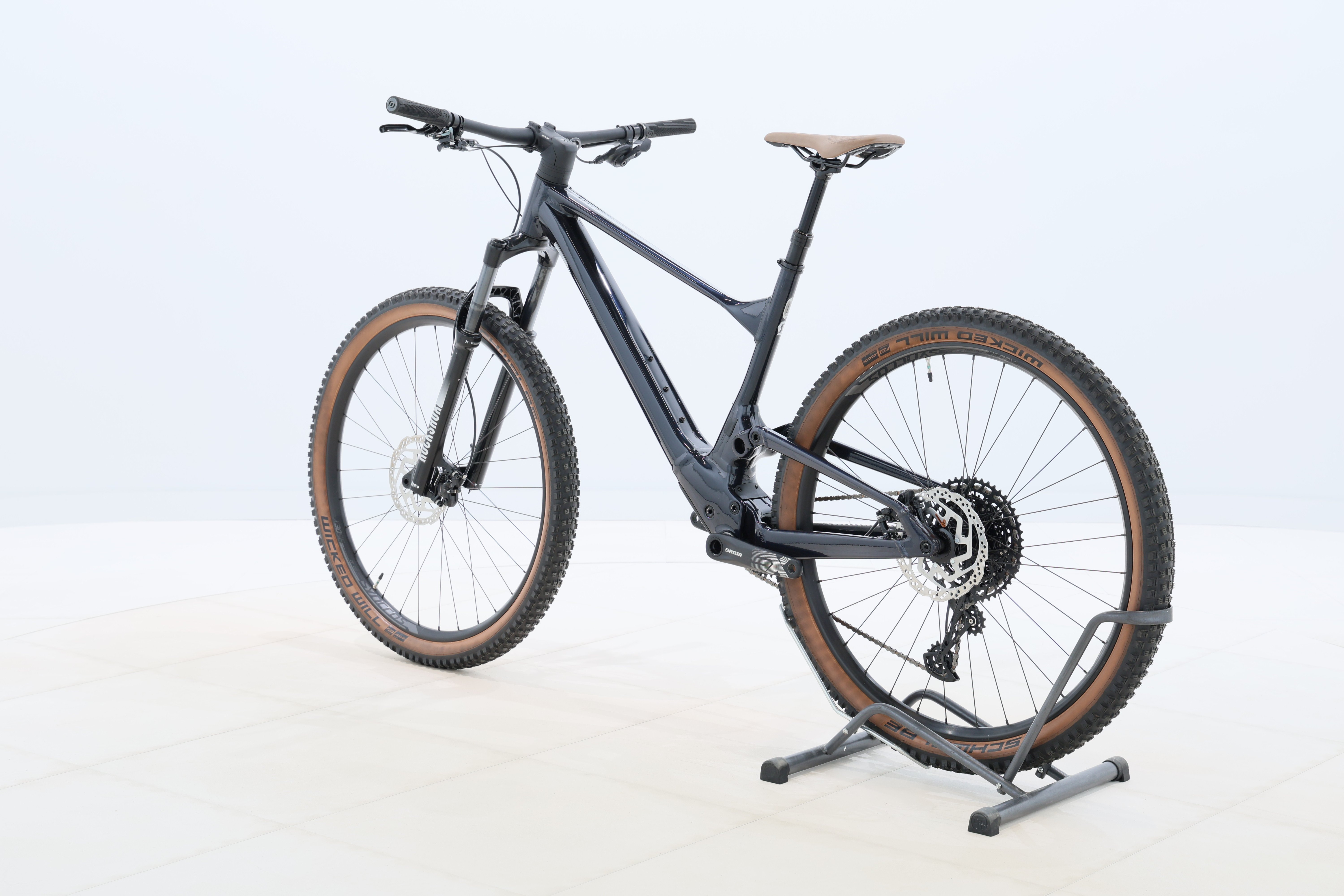 8627a065-e233-438e-90d3-f113eedda50c