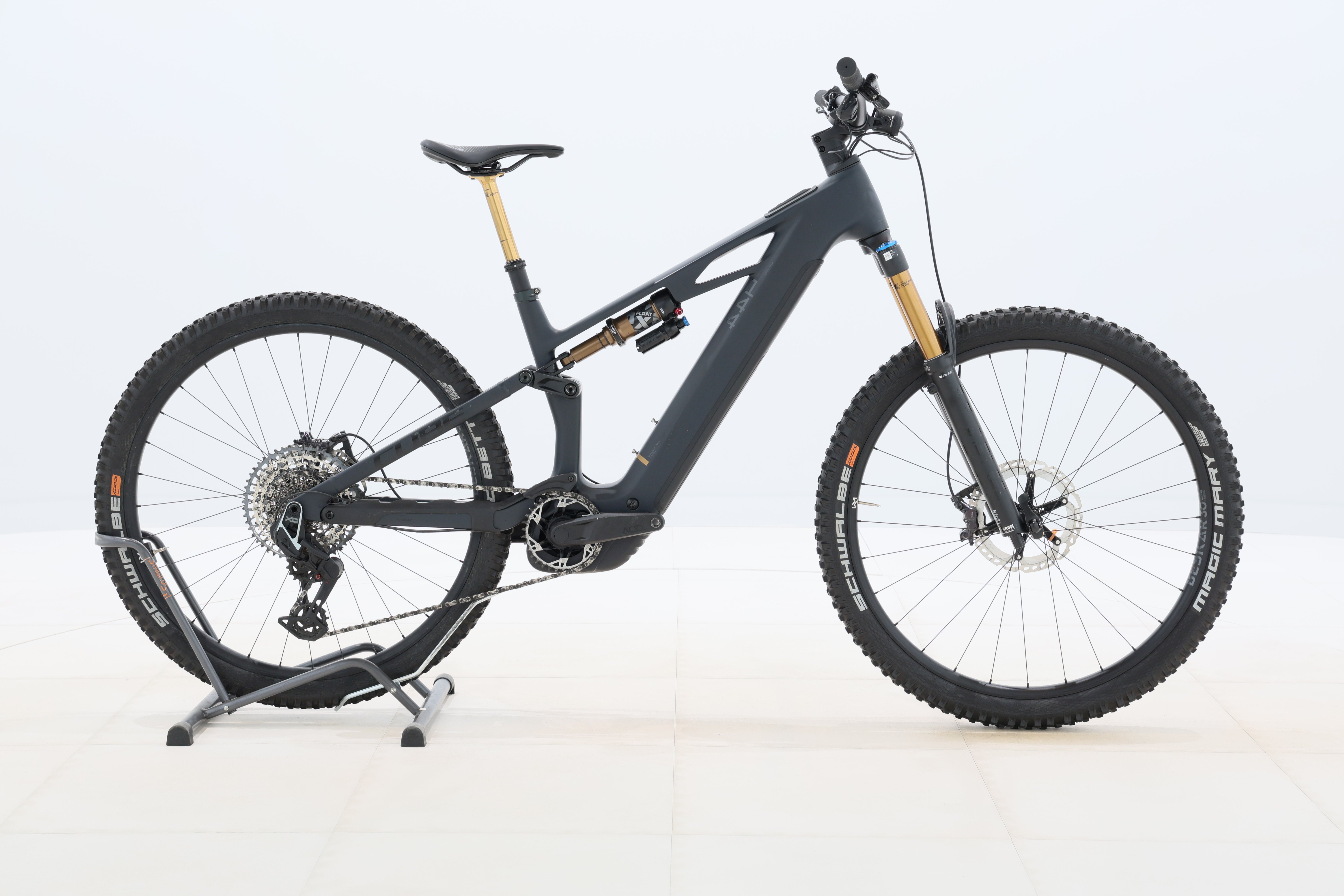 fb99e166-1a1e-4c96-a17f-17f14af7d4c0