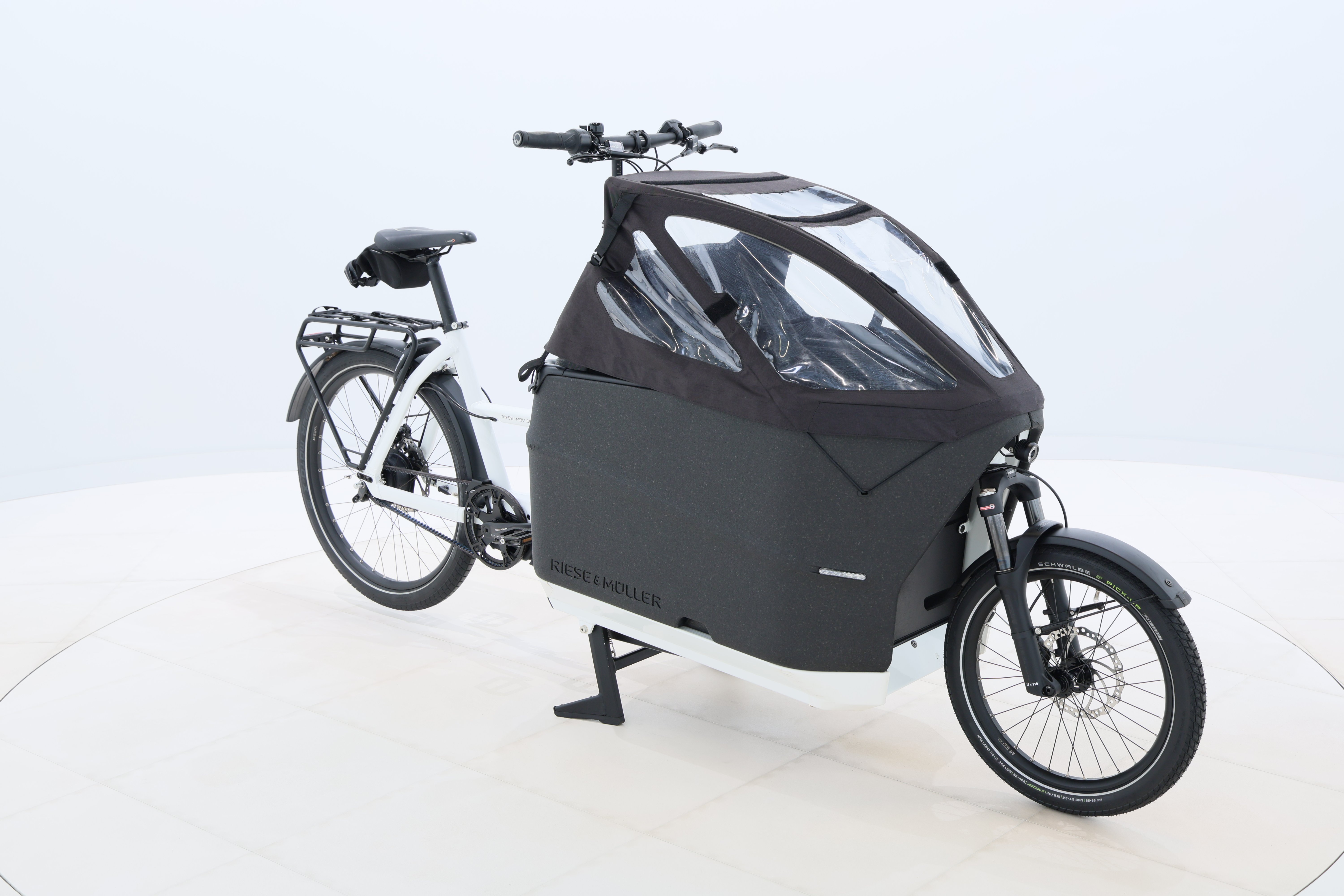 aa6b3eb7-946f-44c5-b27e-3eb8e64e014e