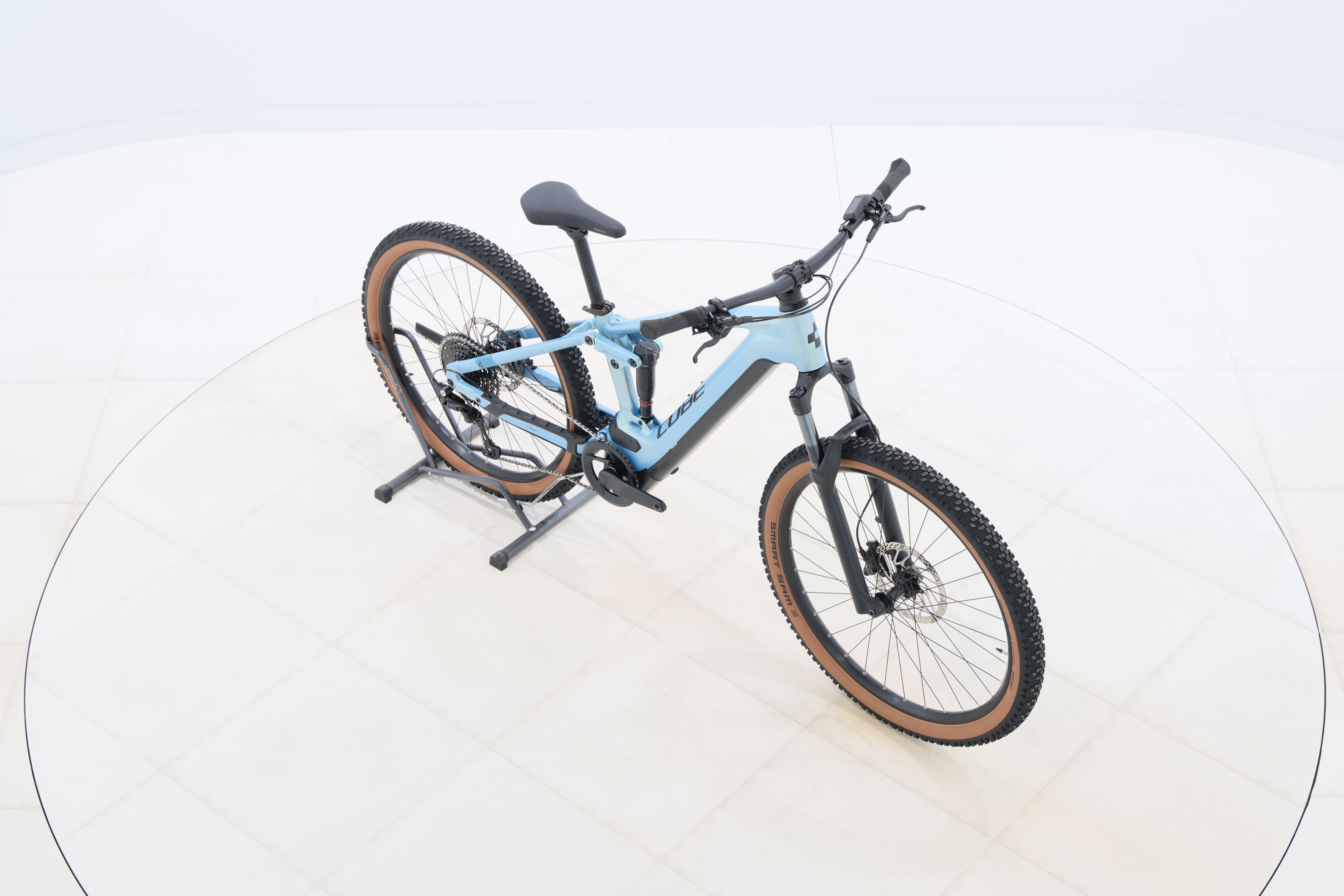 fe8778f3-a60b-4999-a104-fc5275bf1e7d