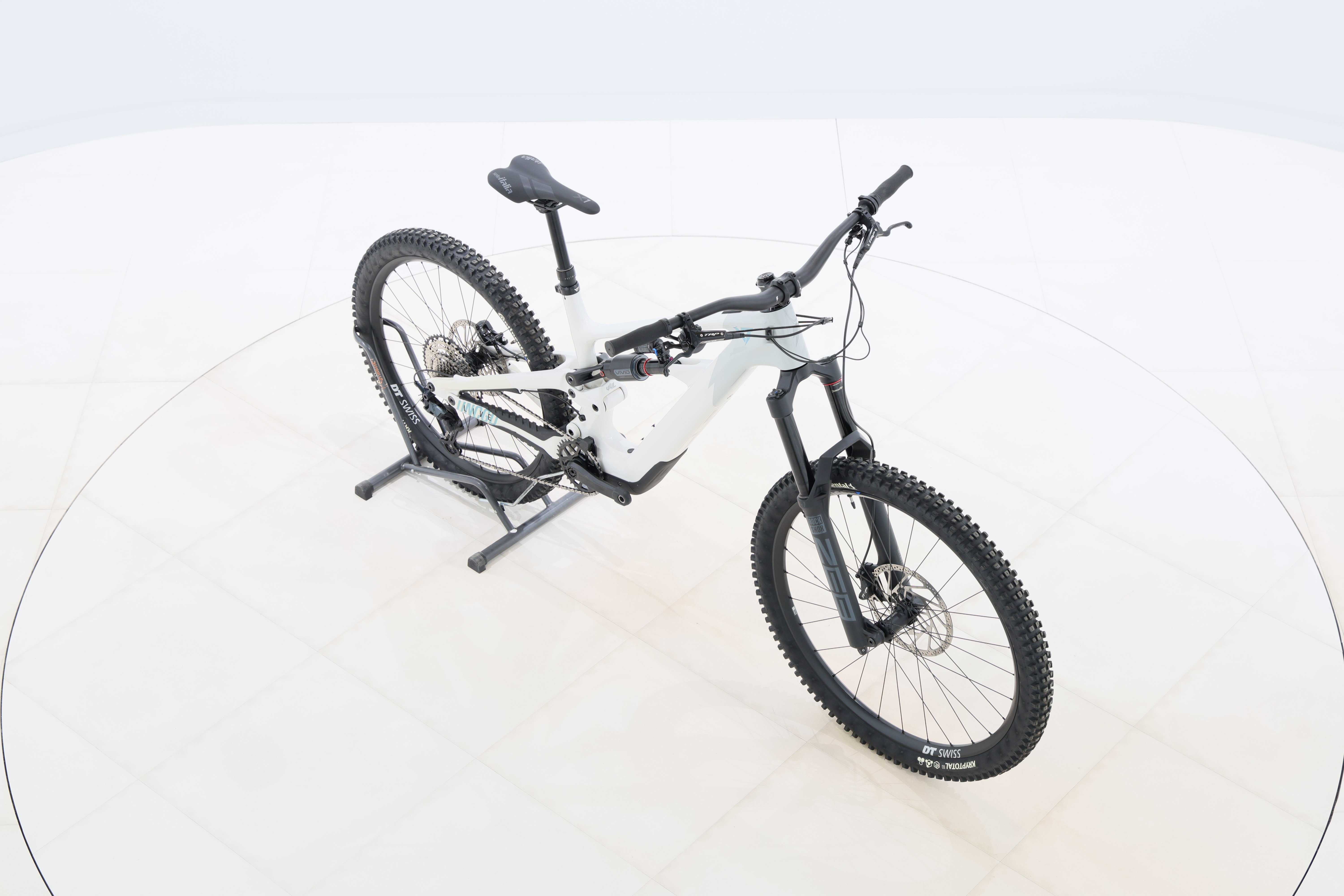 c1e8e386-ebf9-40f9-b994-0b6834216cb8