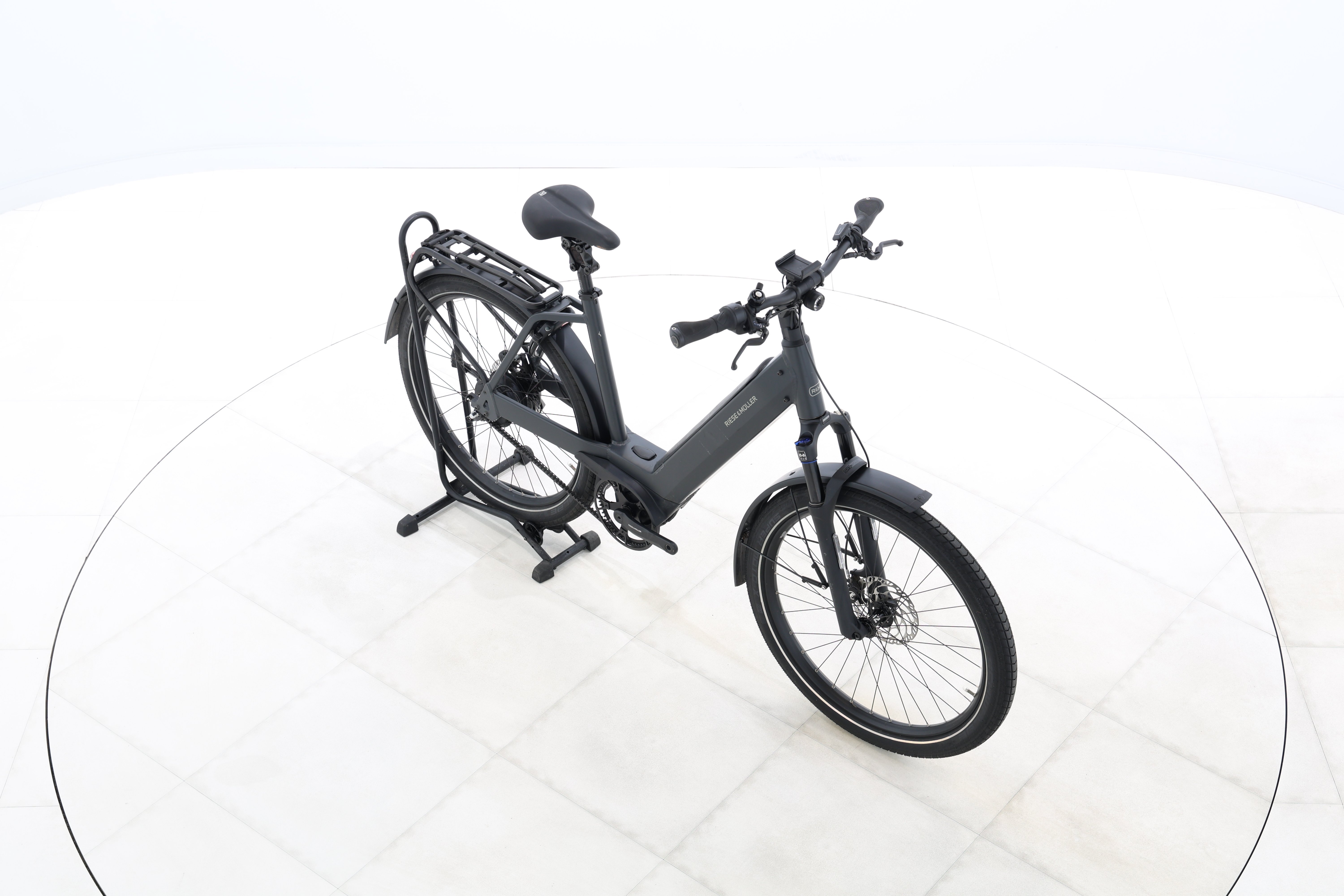 f6ccde6f-5888-48b5-b1de-d8a760c6852a