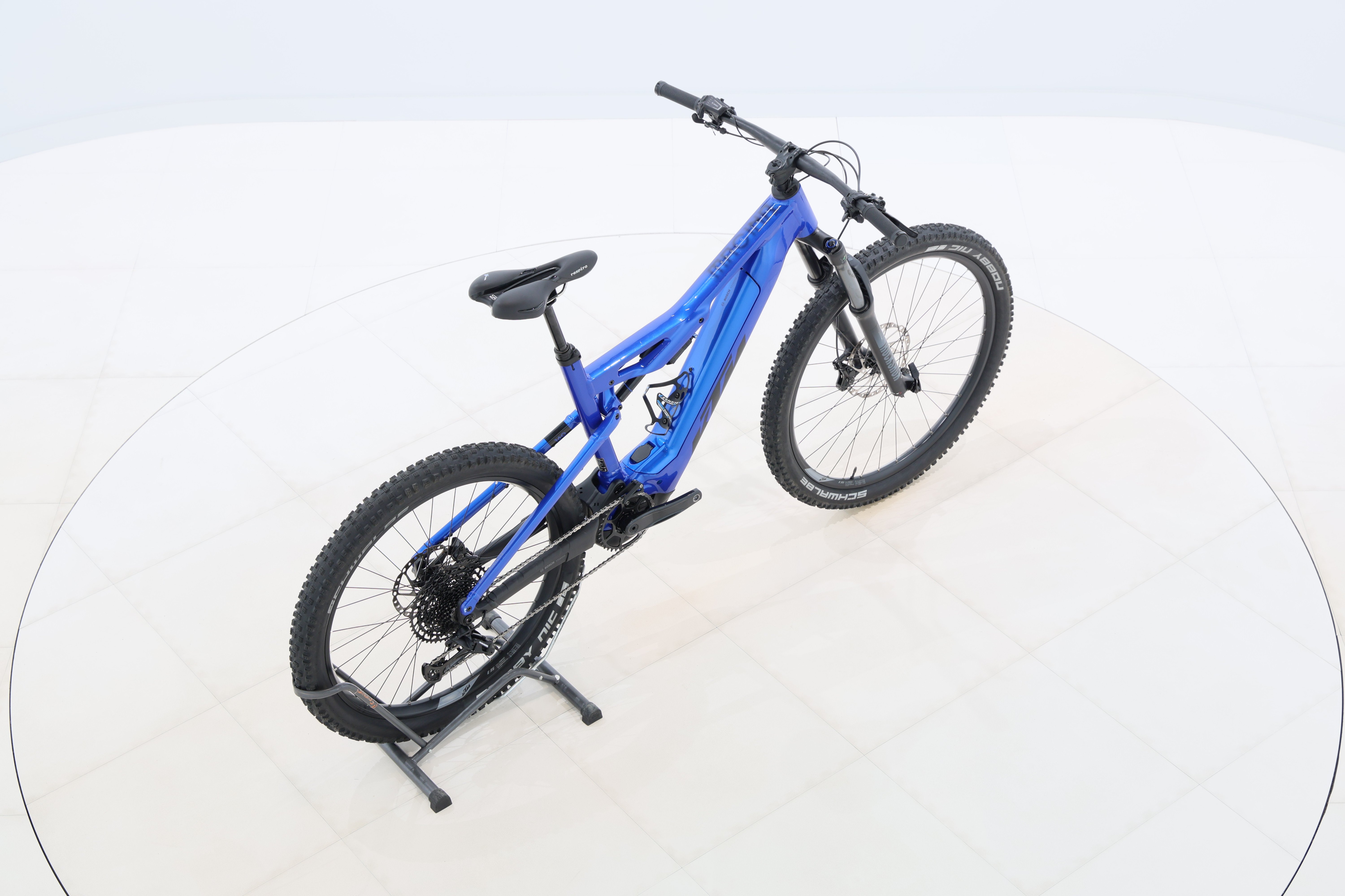 b4ab1319-f5fc-4123-a159-468d9258ab81