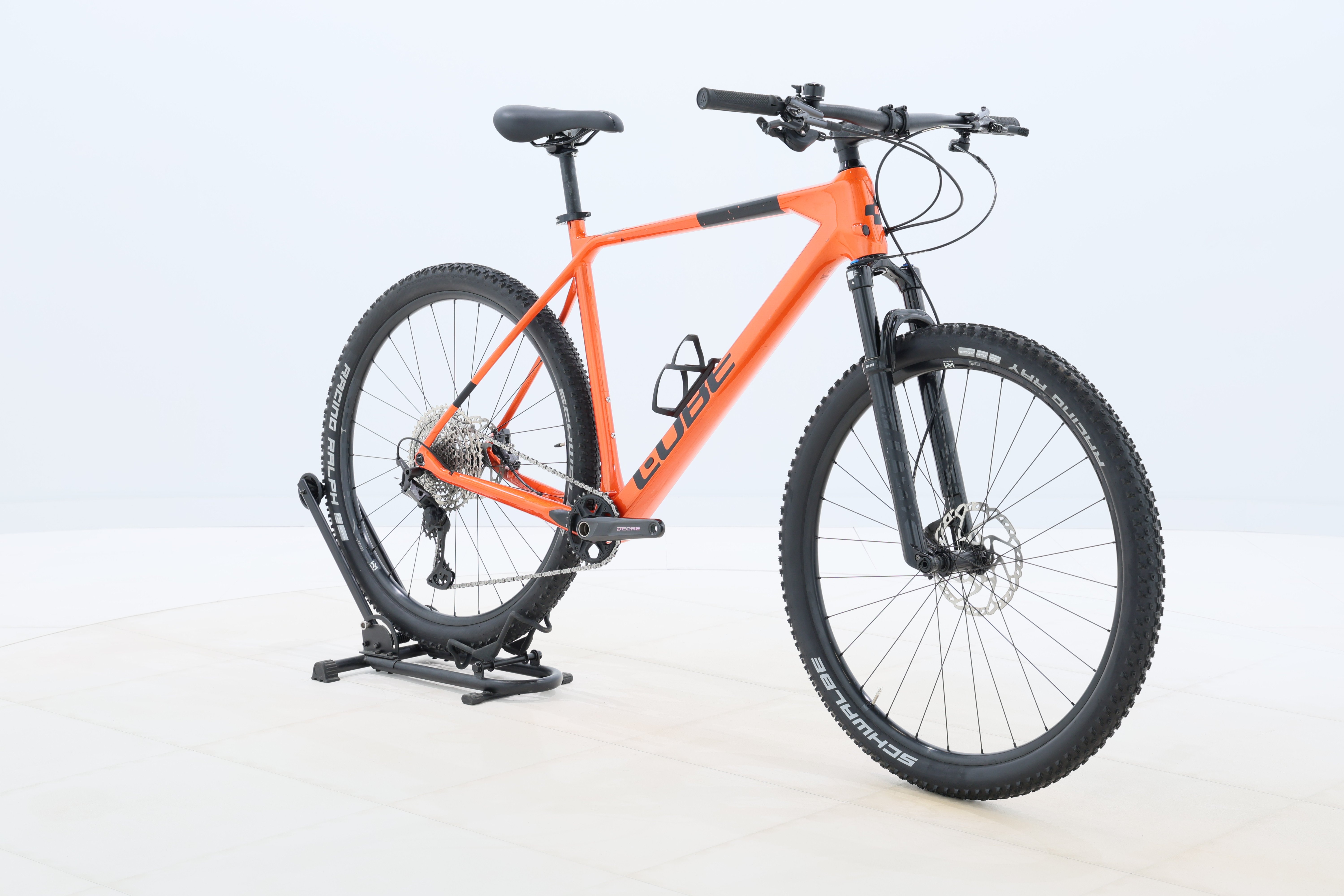 70b6f686-f42c-43a4-a4c0-48b892cf8b38