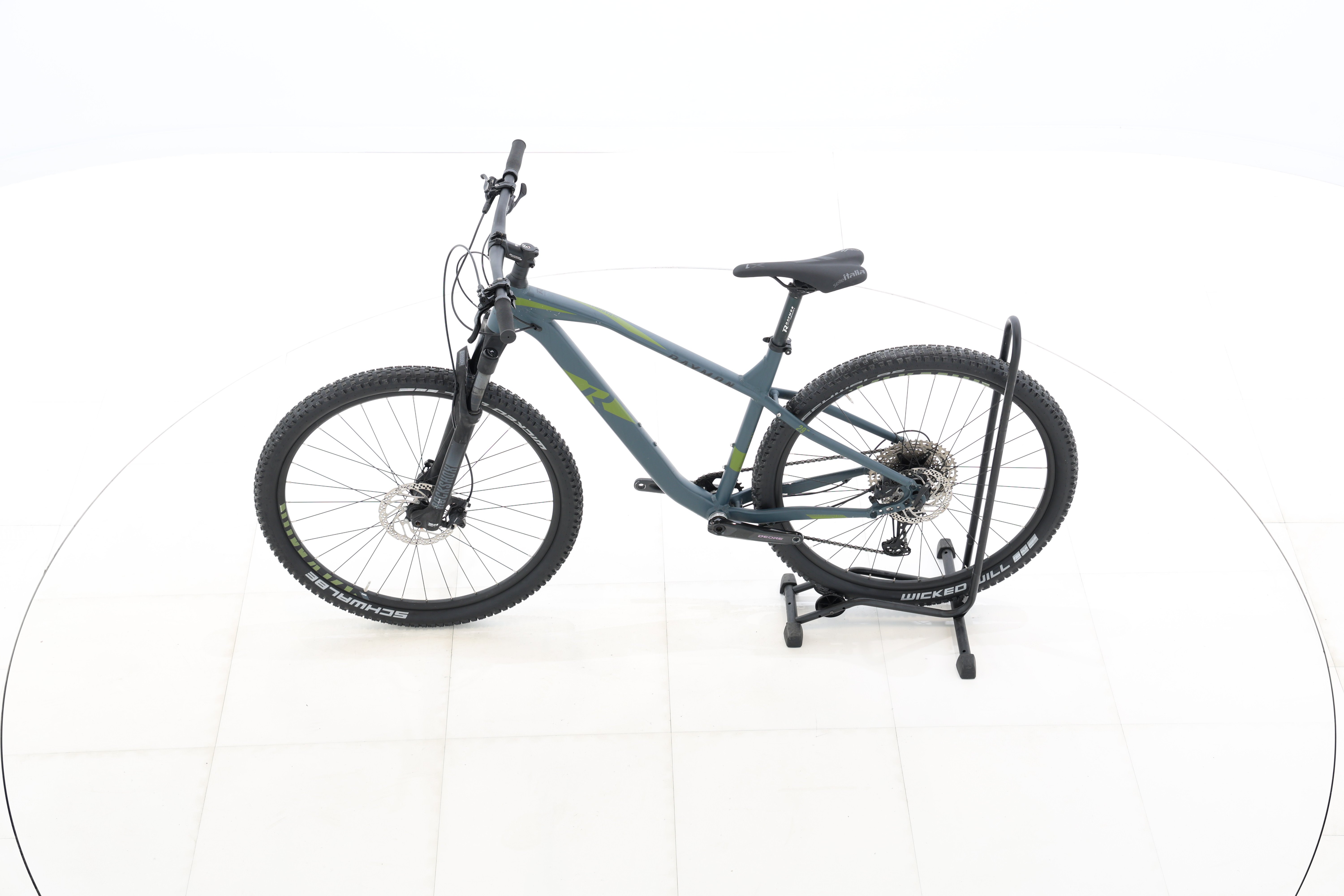 d357fb66-e433-439e-9752-ab9595f838e3