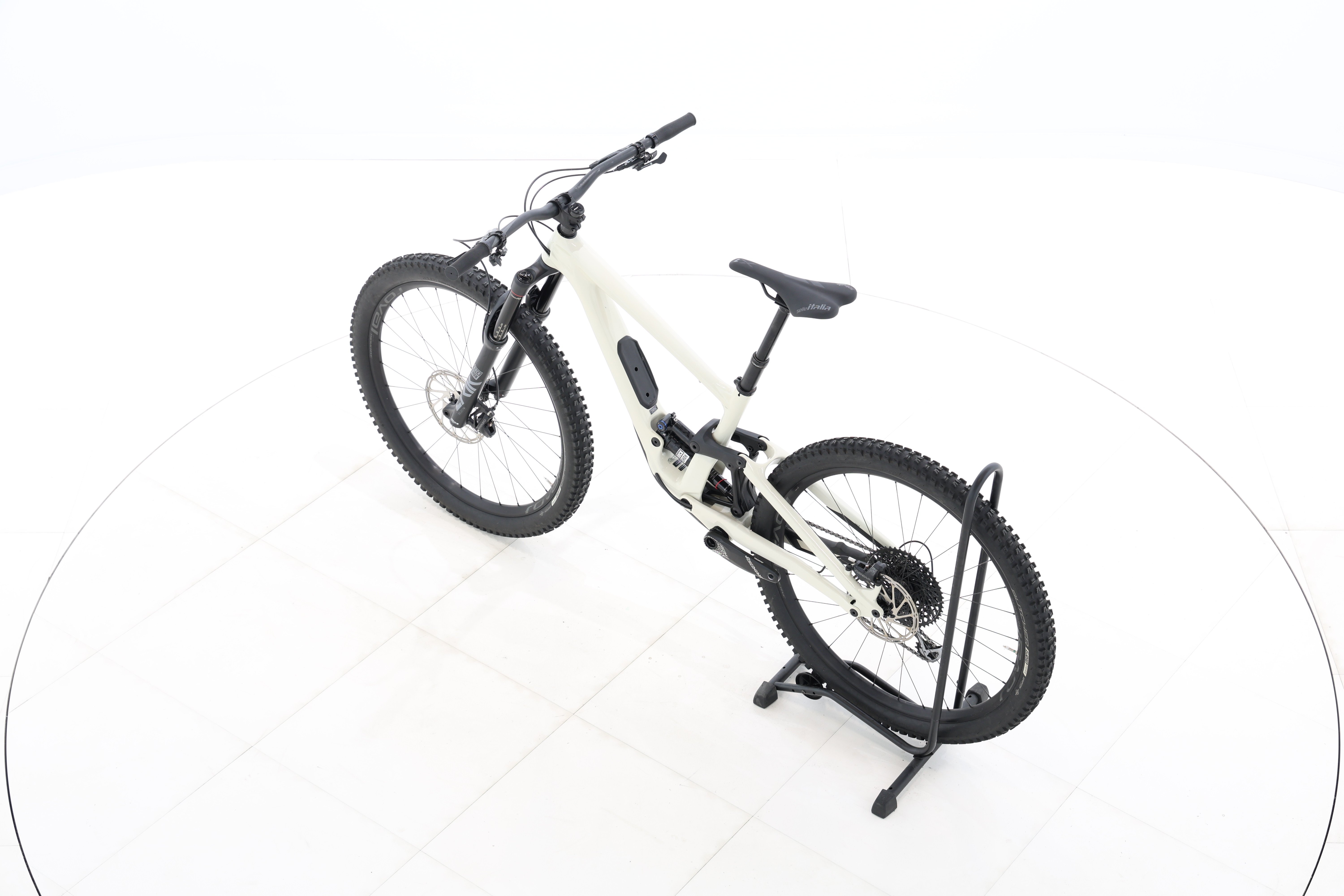 b590fe33-77ab-4349-a59e-7bfcff55e1d6