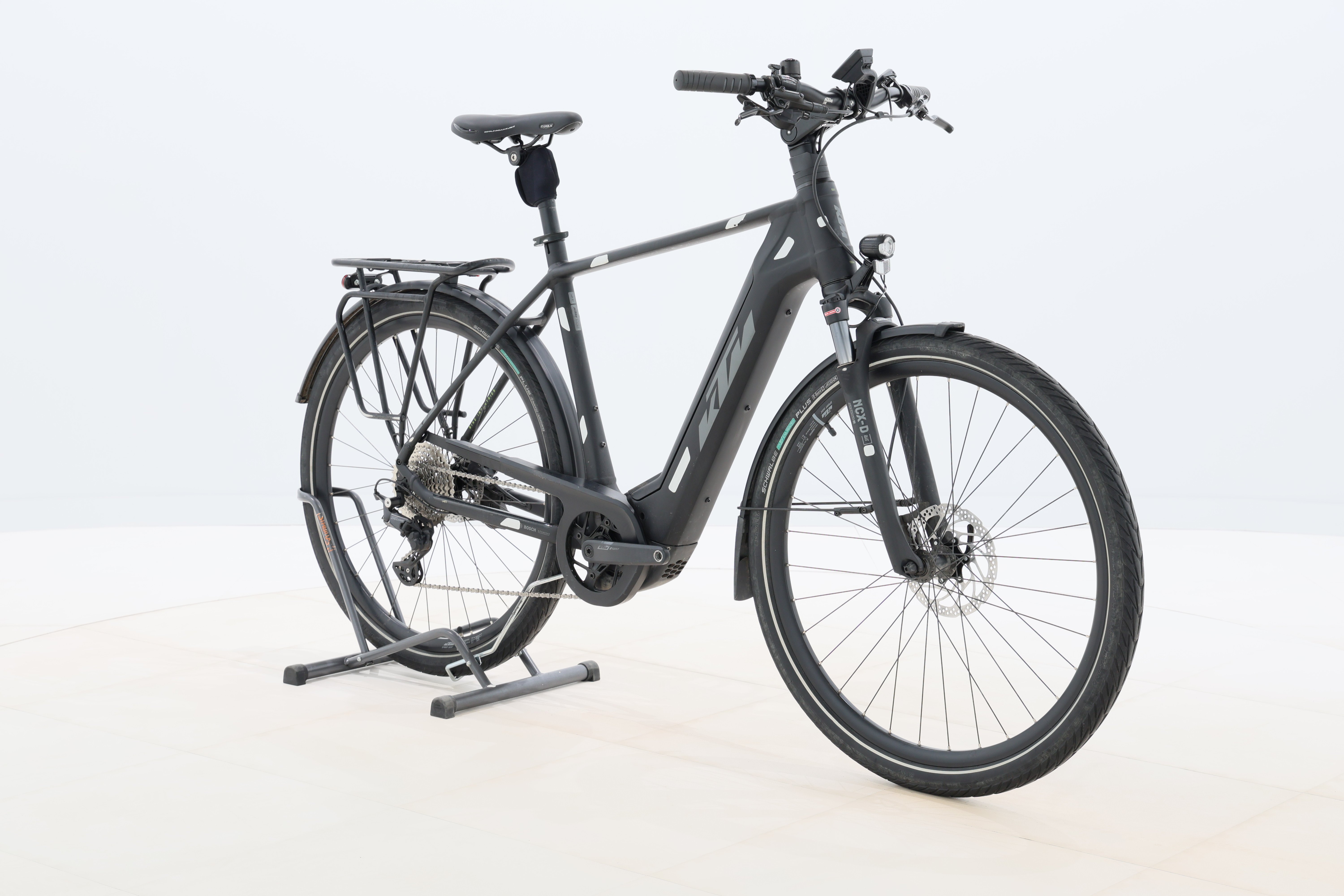 c3913f78-72d3-4fcf-a35b-ae92a108e3ae