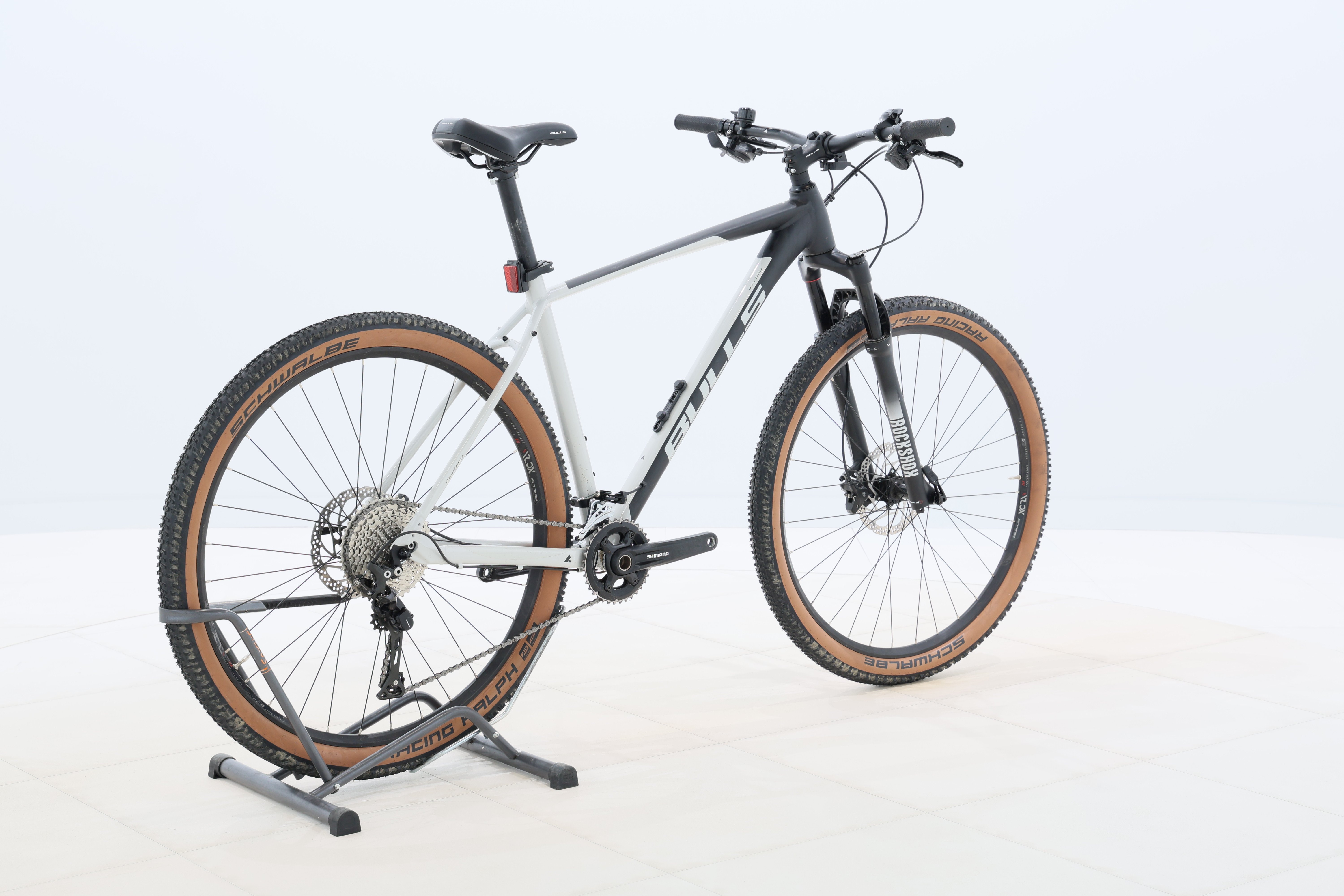 b3ec0740-3ccb-4445-b464-d6c6c56d135e