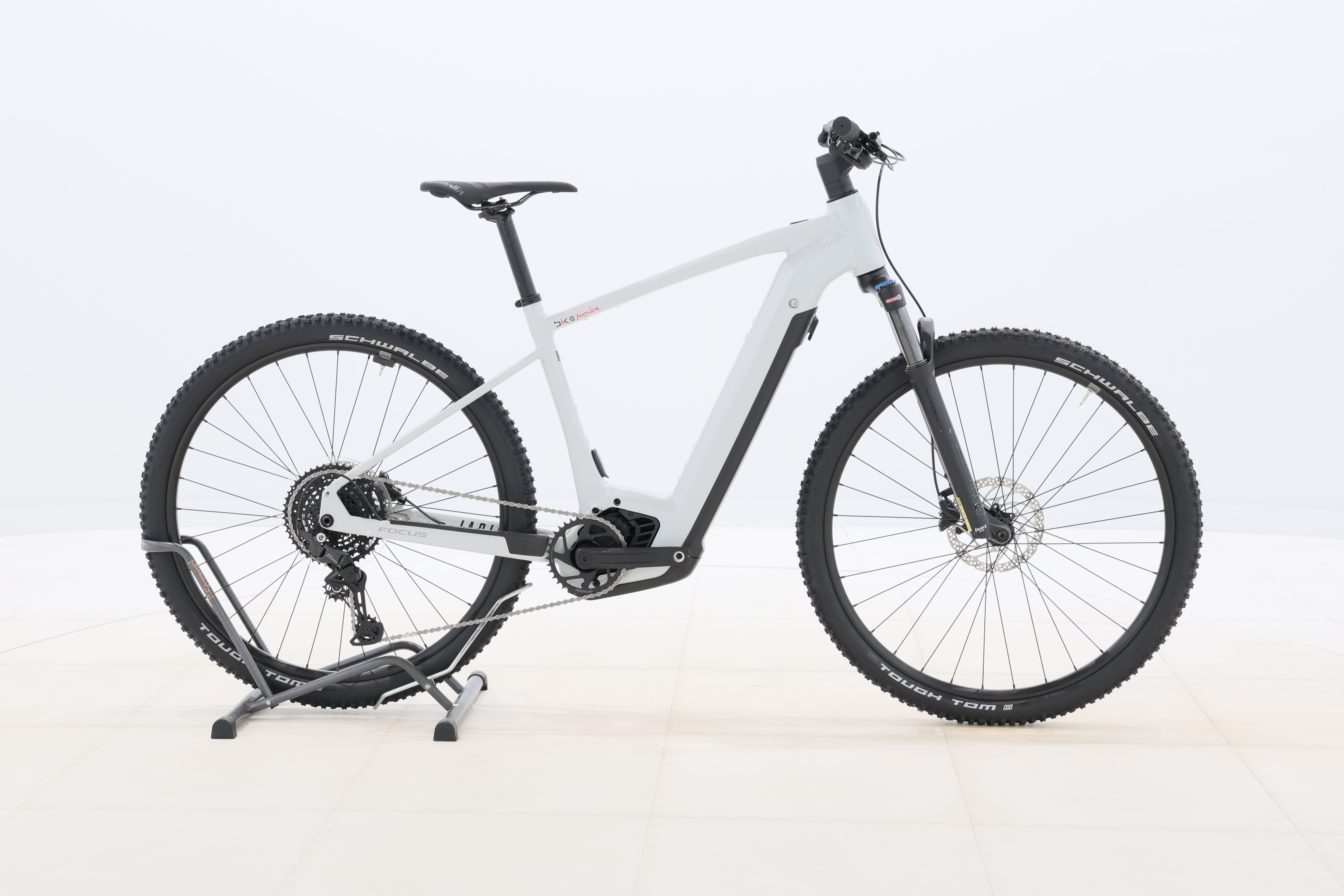 6e85ecb3-c41b-4355-8e1b-ca21924a5bb6