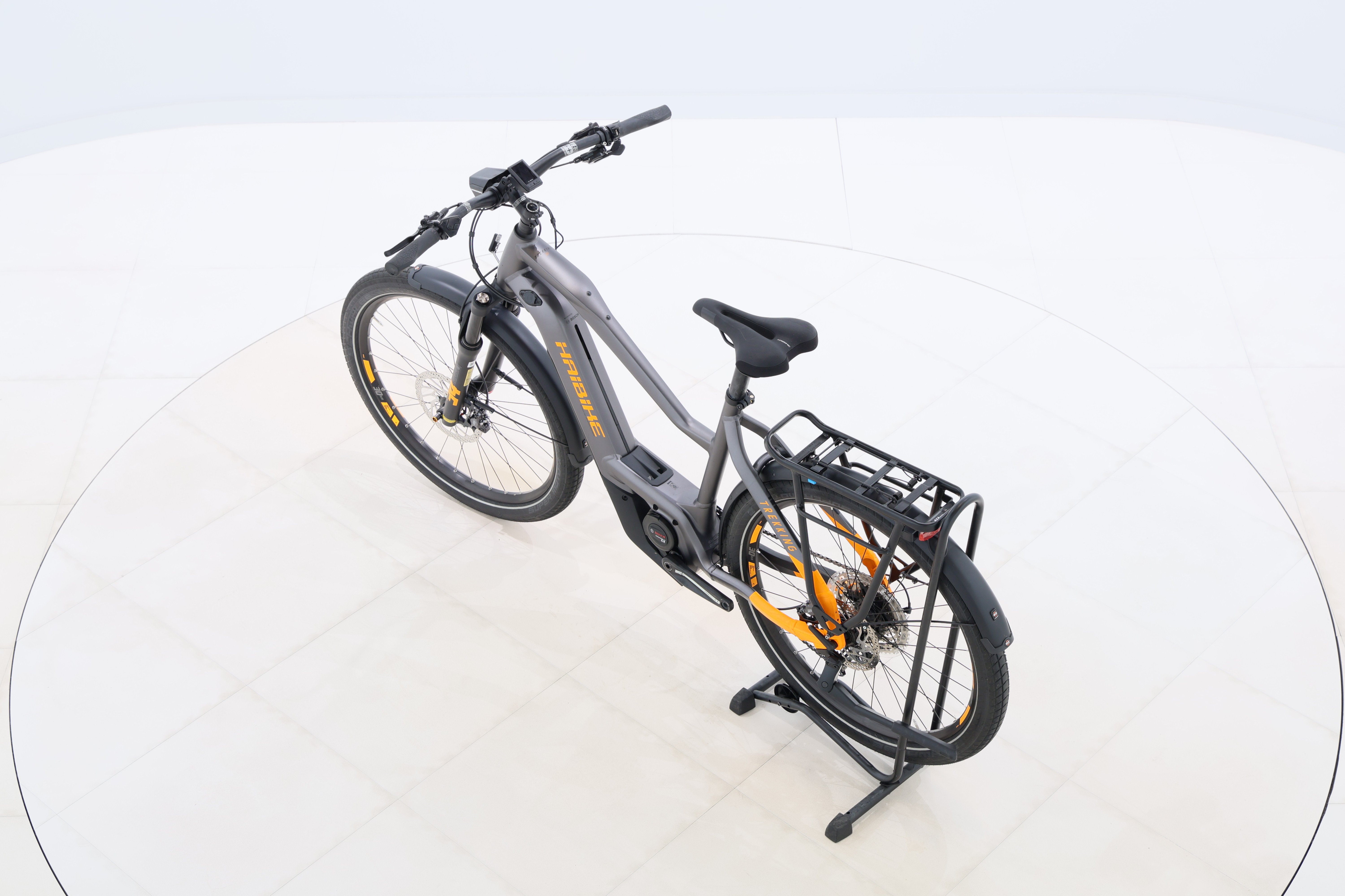 3a5febd1-c050-41d4-b8d1-07b8c4a09964