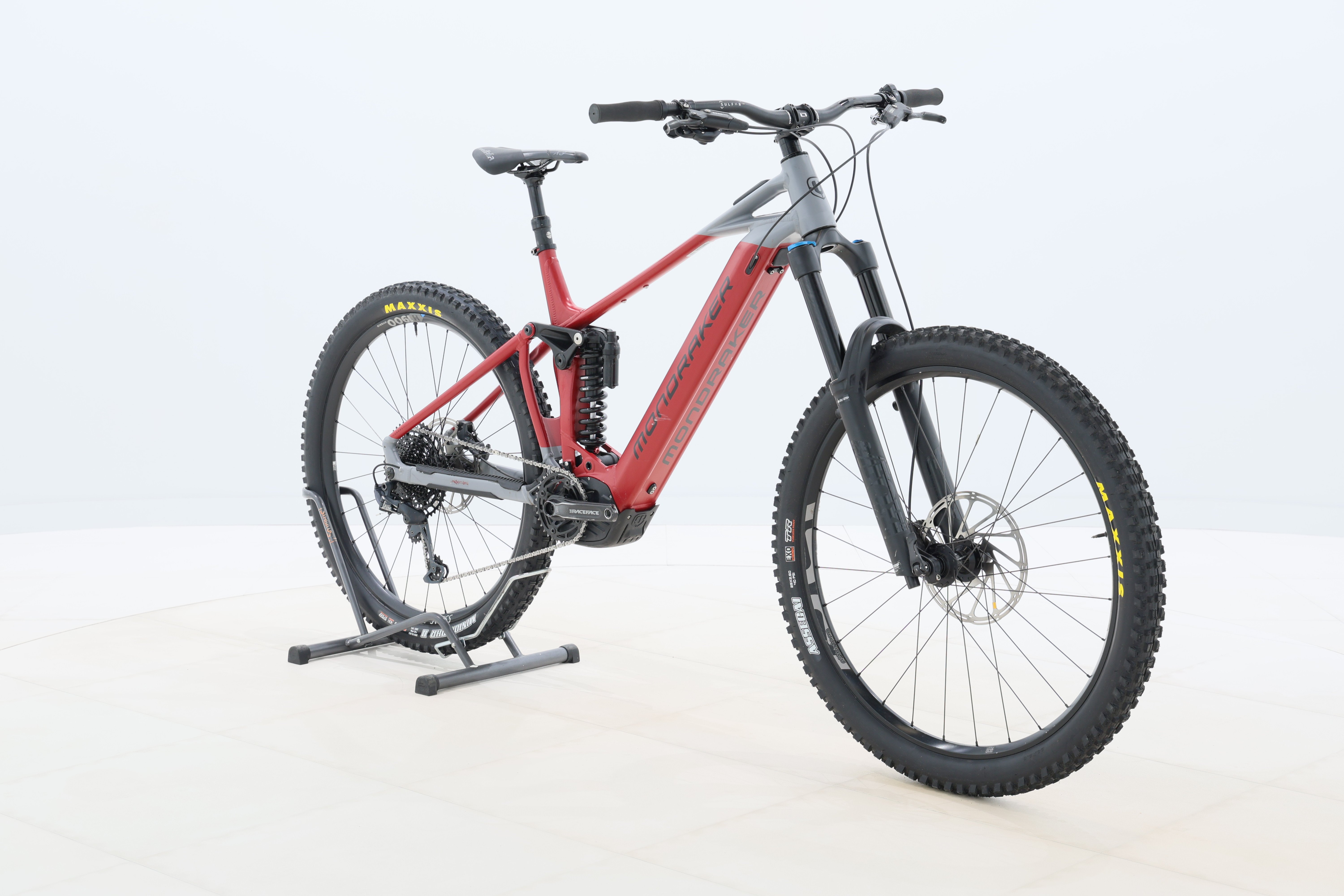 8e53eef9-33e7-41d8-b37d-a692e3cf8f25