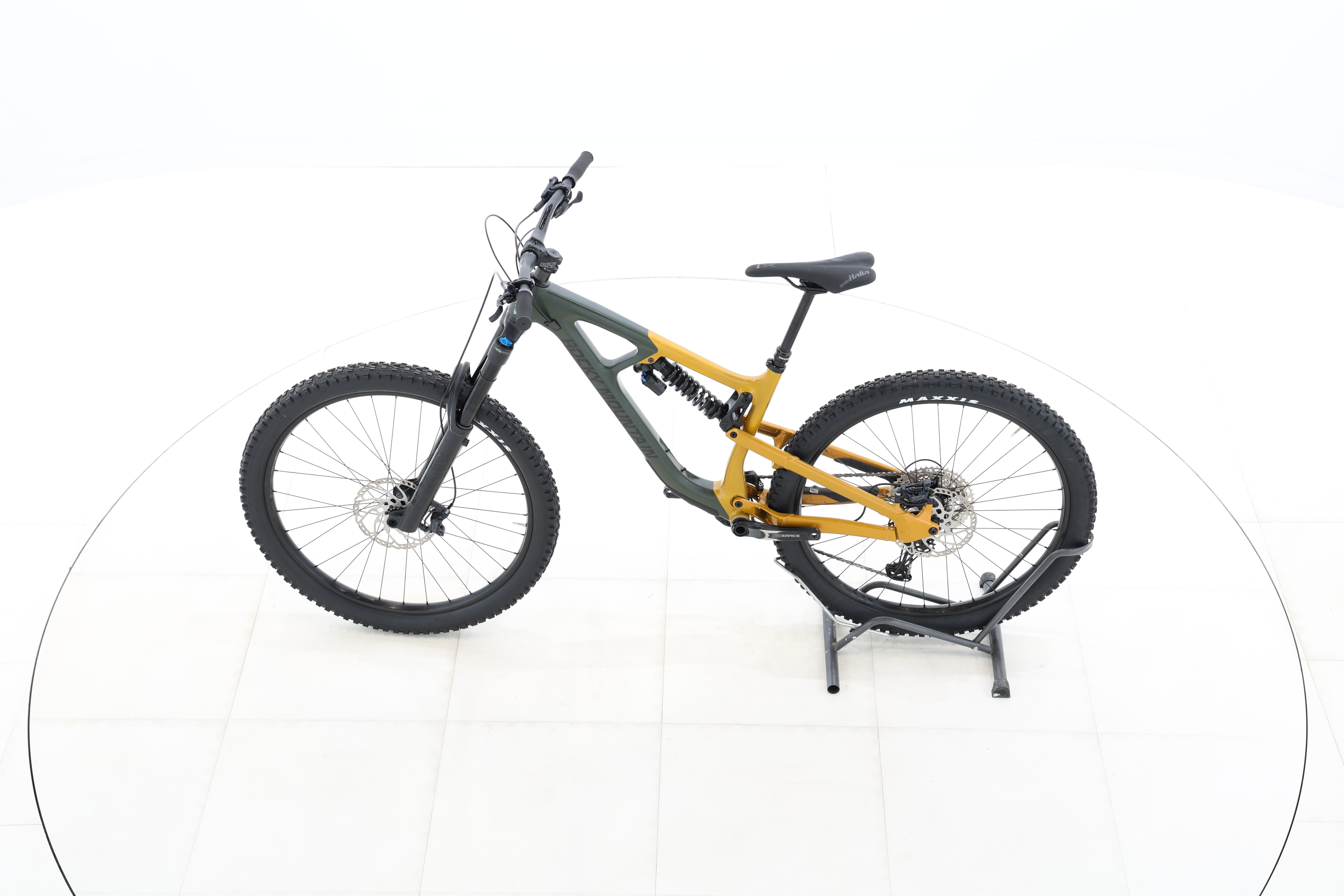 7ef85bbc-0f64-44ec-800d-b5c616dbbb0a