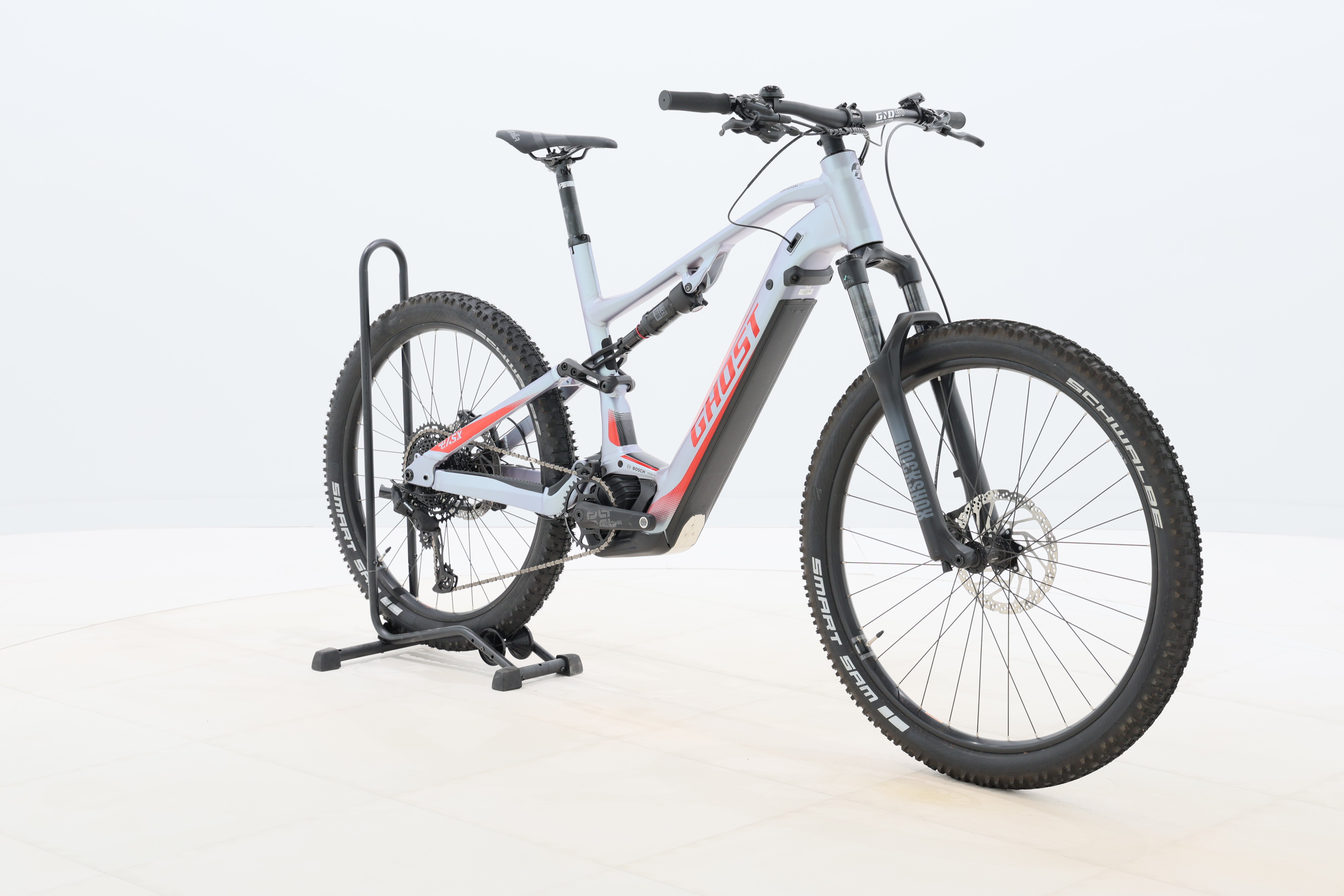 e43e10b7-3cc9-4f96-ad73-db01b7a49ae8