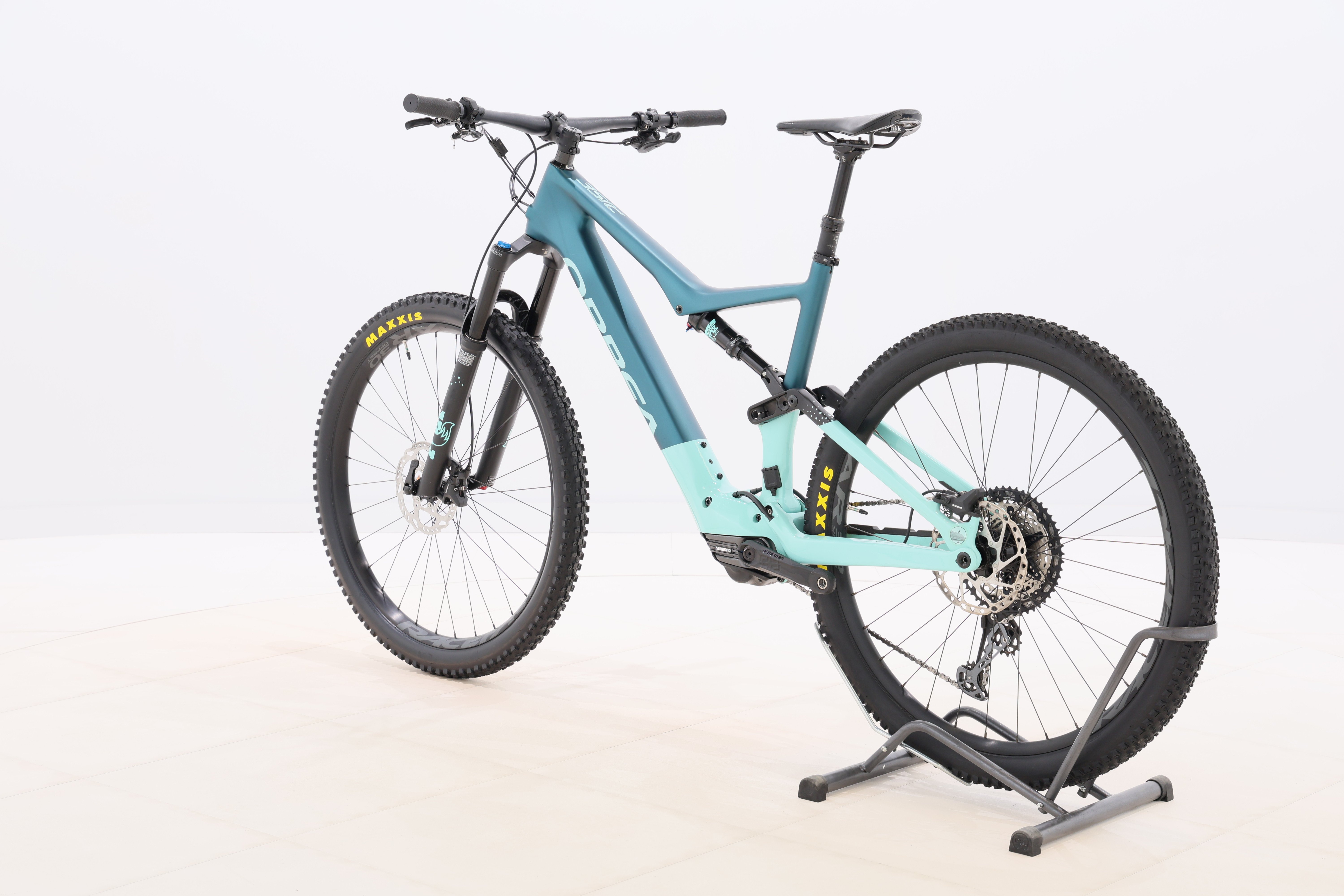 0def2021-f477-4ab7-a82b-b96a62472e42