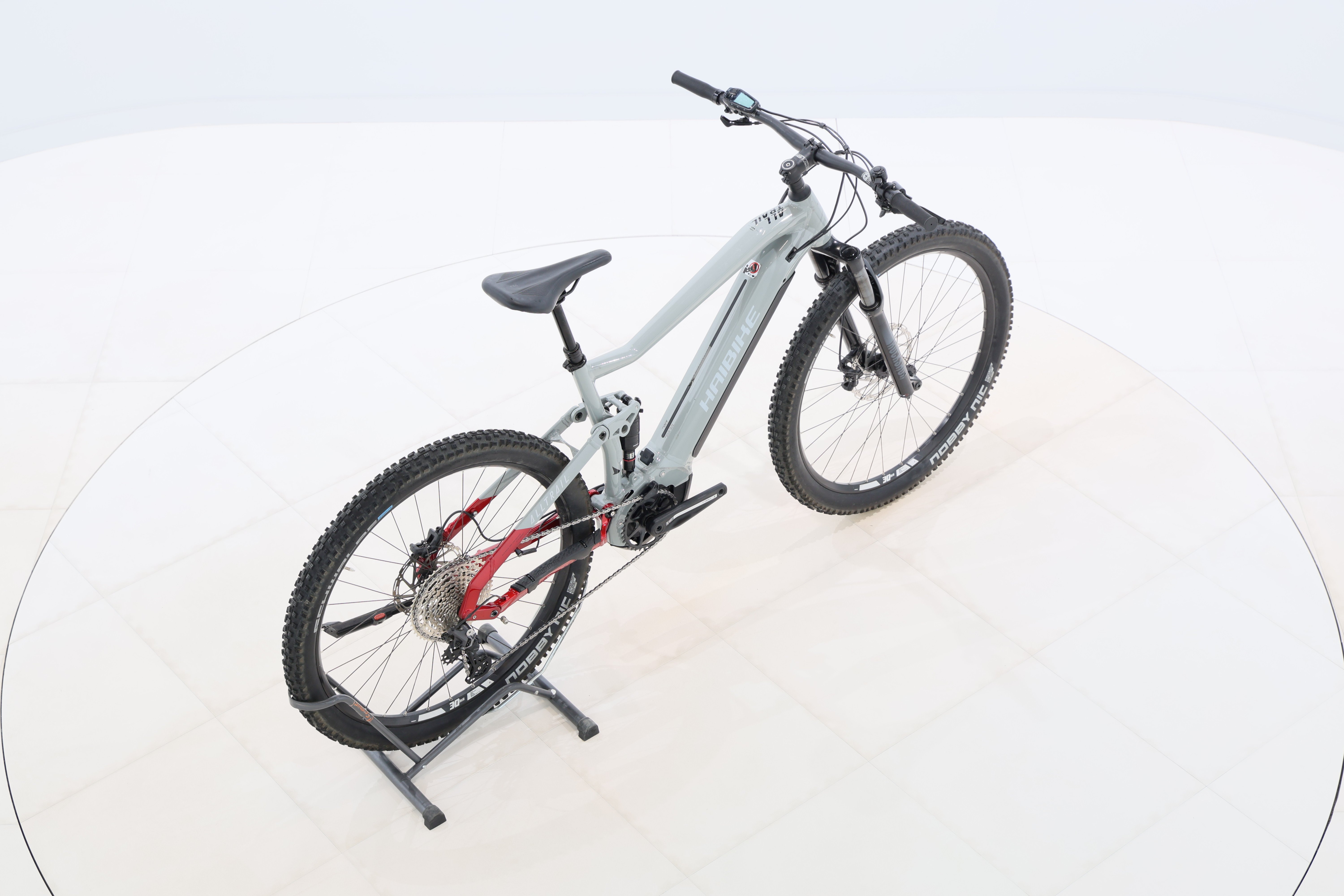 e3b1f72d-3193-4baf-8137-5927322636e9